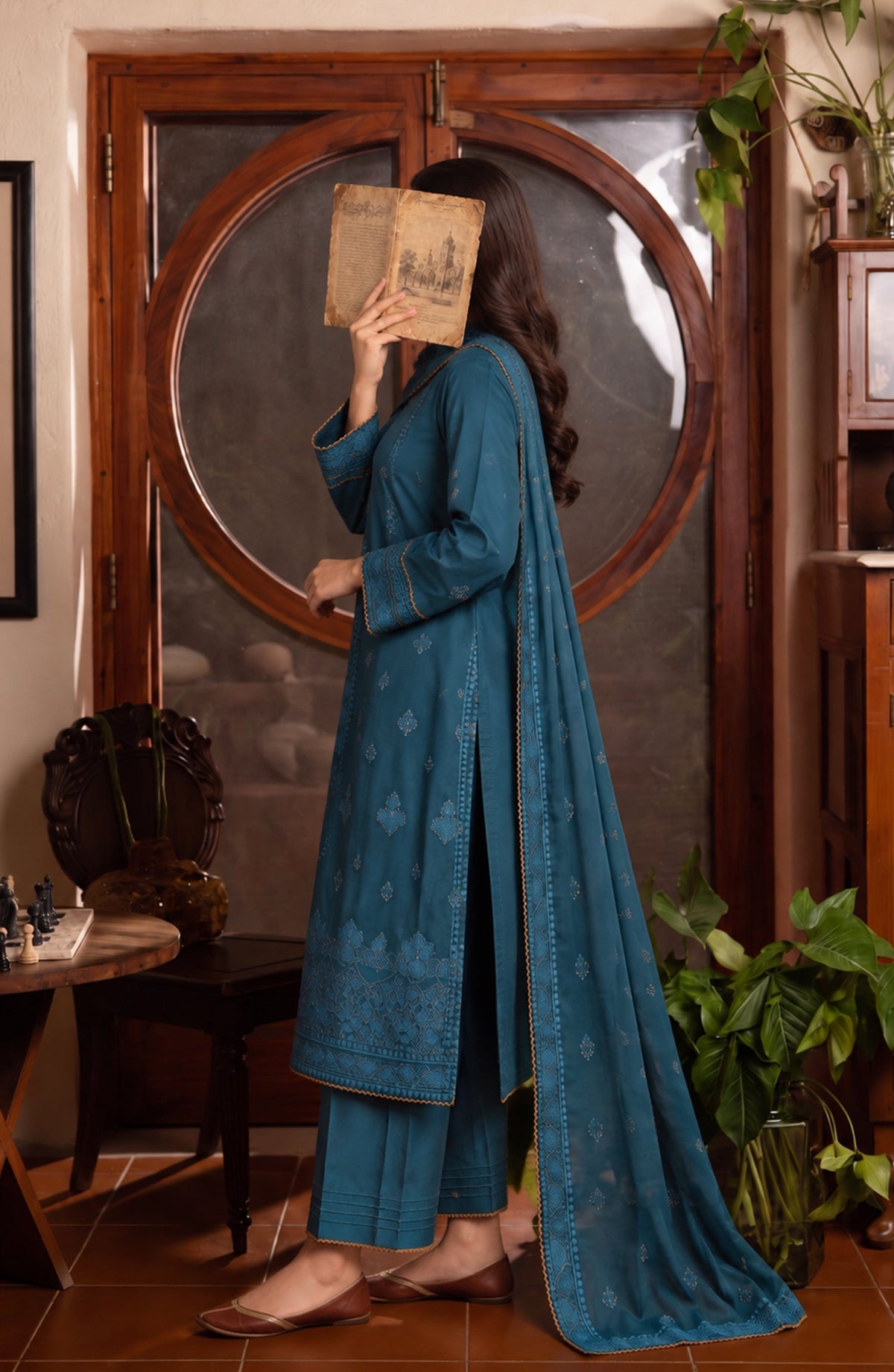Amna Khadija Noor-e-Nawab Lucknowi Embroidered Cotton Stitched 3 Piece Suit - AKNNL-03 - AM26LKH - Blue - Winter Collection