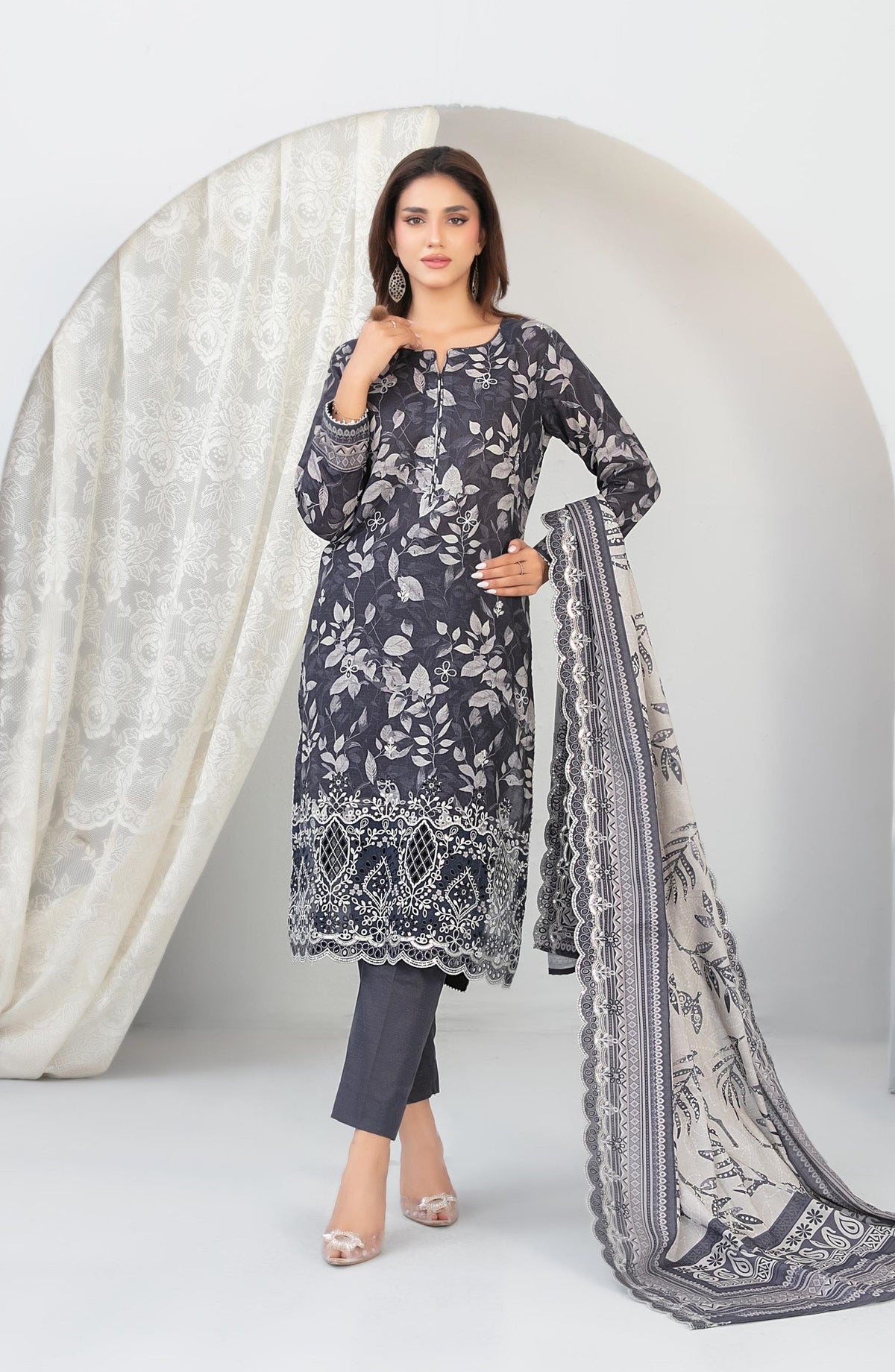 Madea by Tawakkal Fabrics Embroidered Khaddar Unstitched 3 Piece Suit - D-4771 - TF25MDEA - Blue - Winter Collection