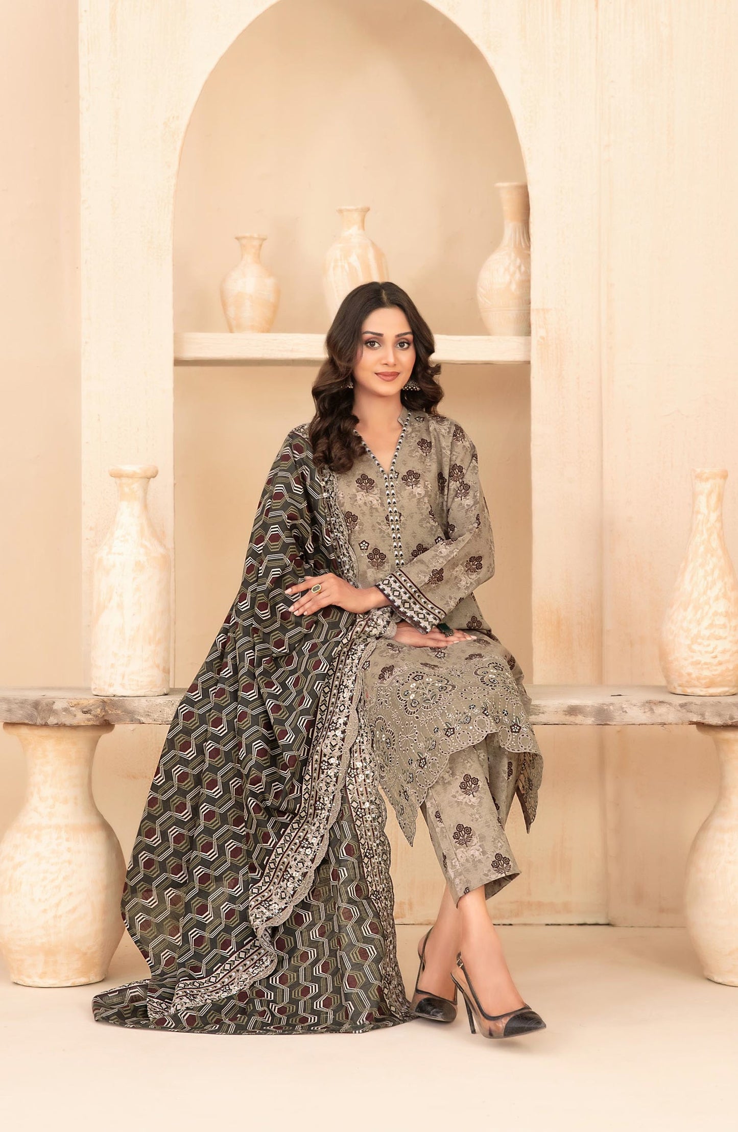 Mayesha by Tawakkal Fabrics Embroidered Khaddar Unstitched 3 Piece Suit - D-5092 - TF25MESH - Brown - Winter Collection