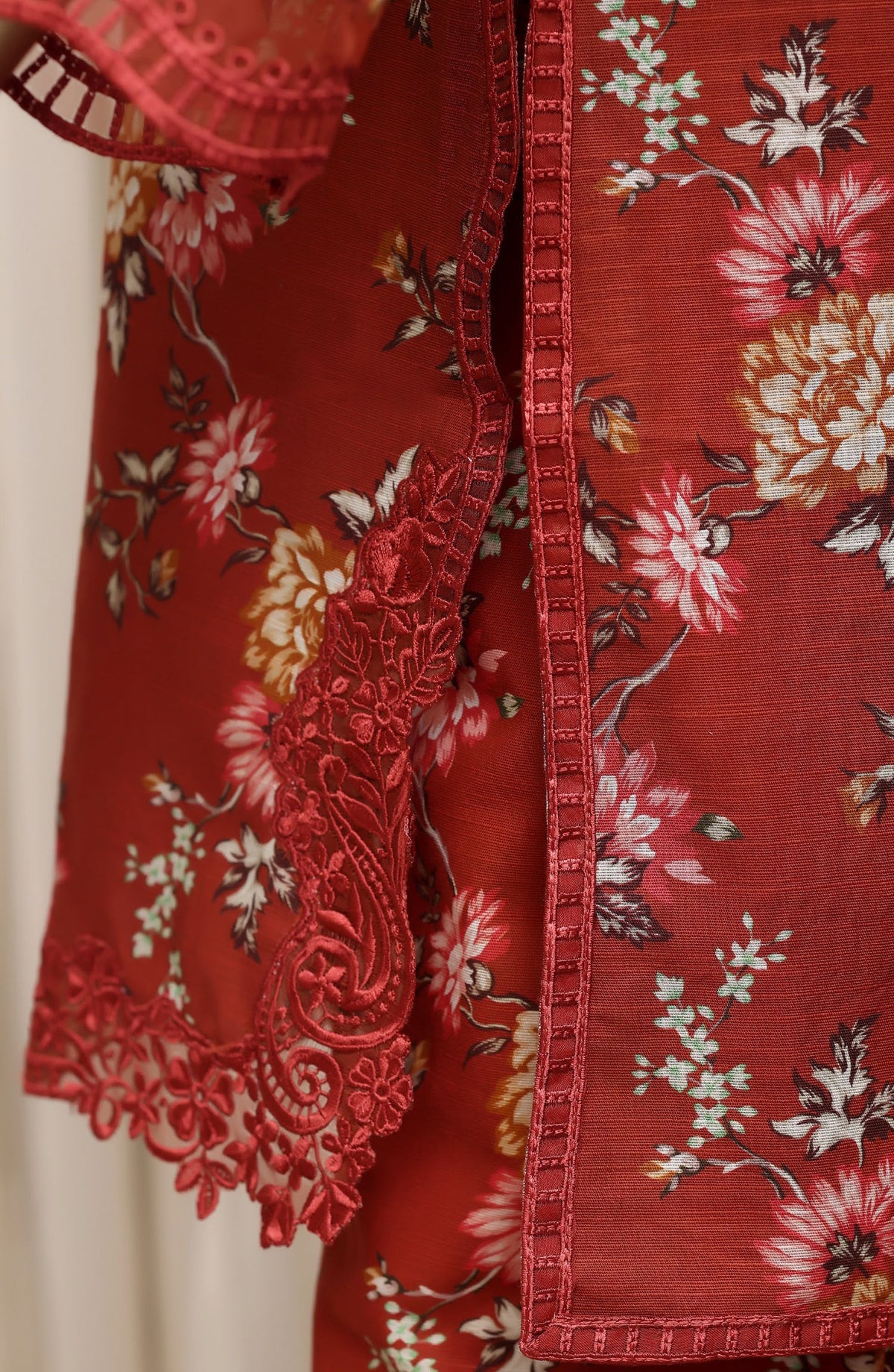 Raya by Sadabahar Embroidered Khaddar Stitched 3 Piece Suit - D-06 - SBD26DFS - Red - Festive Collection