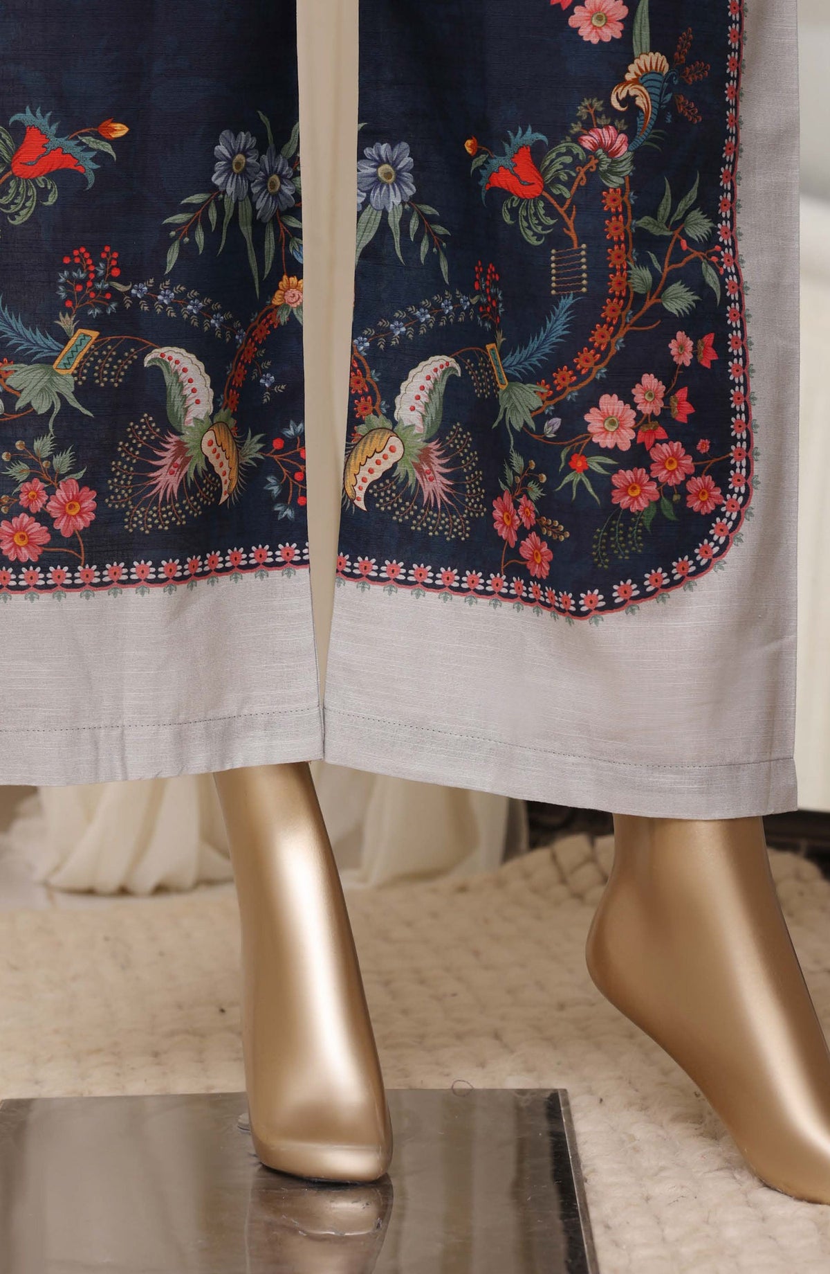 Sadabahar Printed Khaddar Stitched 3 Piece Suit - D-11 - SBD26KHD - Blue - Winter Collection