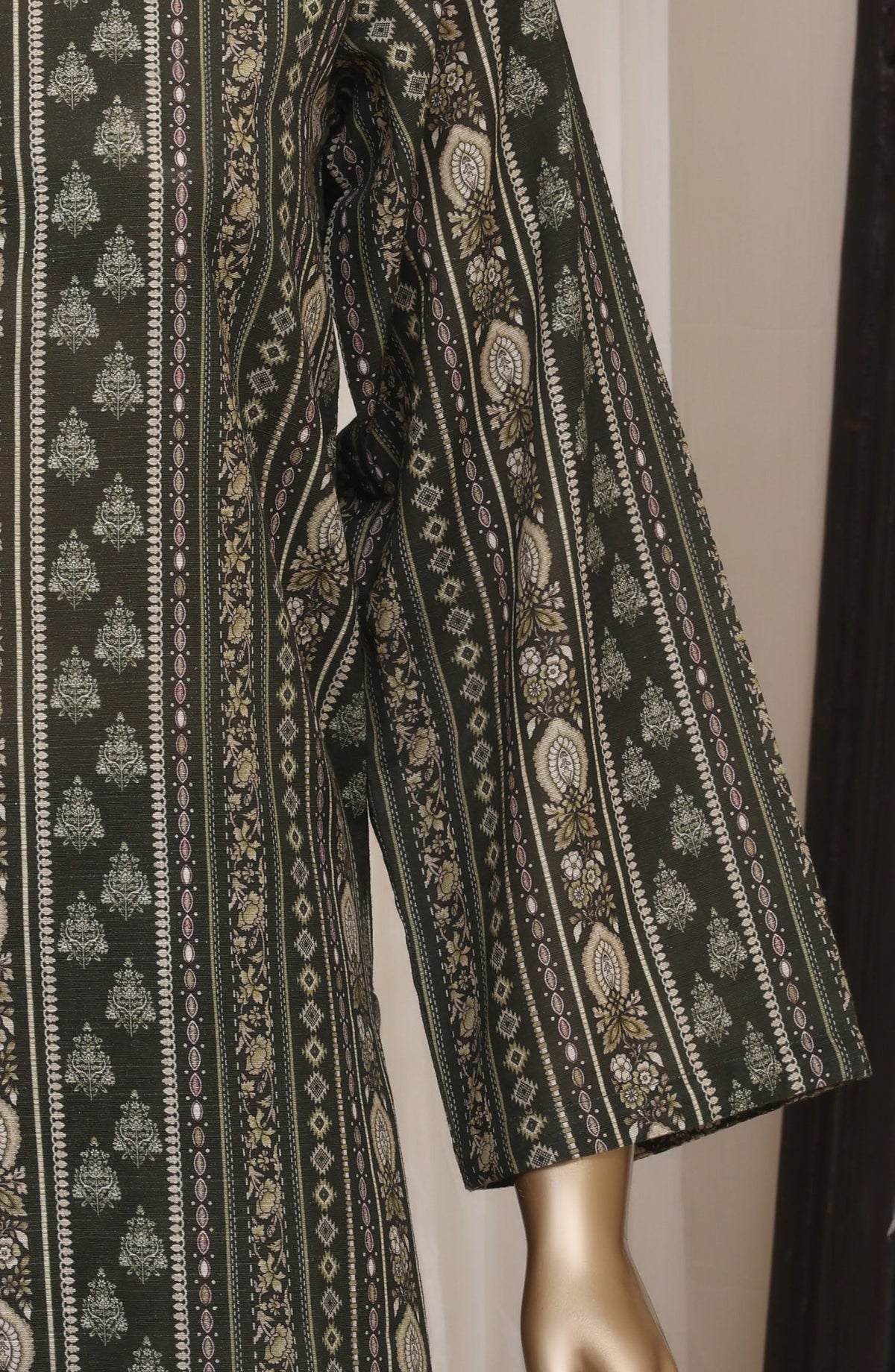 Sadabahar Printed Khaddar Stitched 3 Piece Suit - D-01 - SBD26KTW - Green - Winter Collection