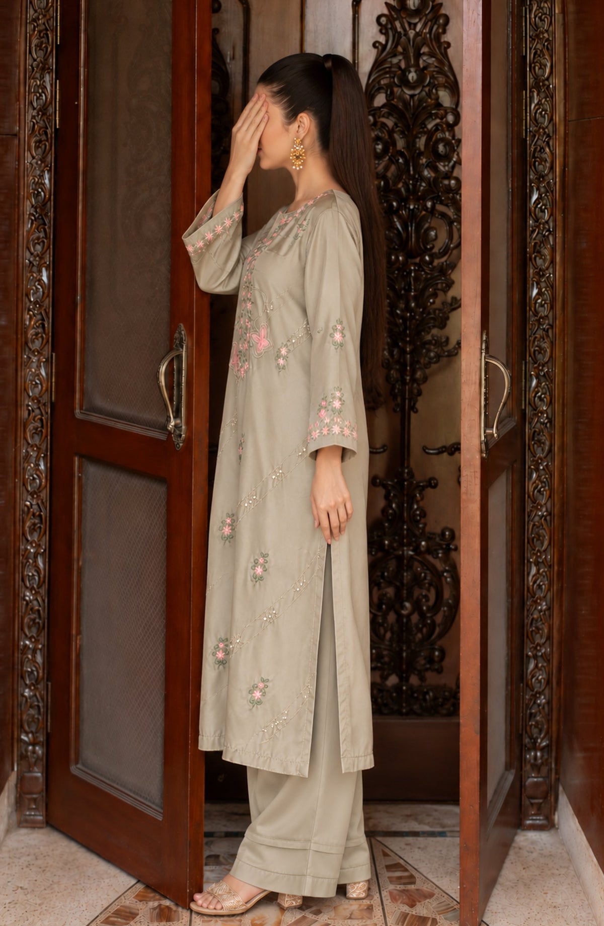 Shimmer by Amna Khadija Embroidered Shamooz Silk Stitched 2 Co-ord Set - AKSS-06 - AM26SMR - Green - Casual Collection