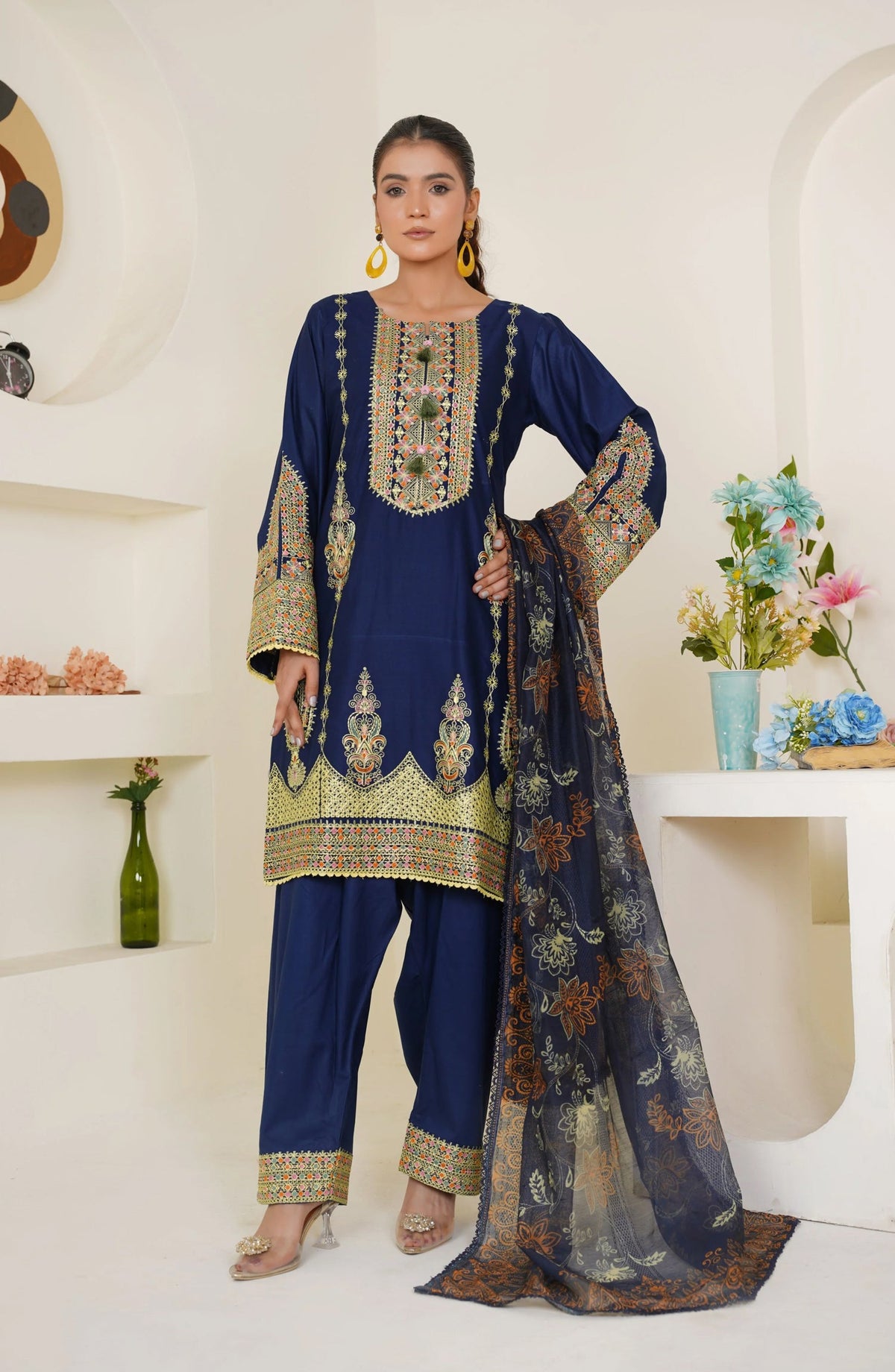 Threads & Weaves Royal Blue Embroidered Lawn 3-Piece Pret Suit TNW25LN