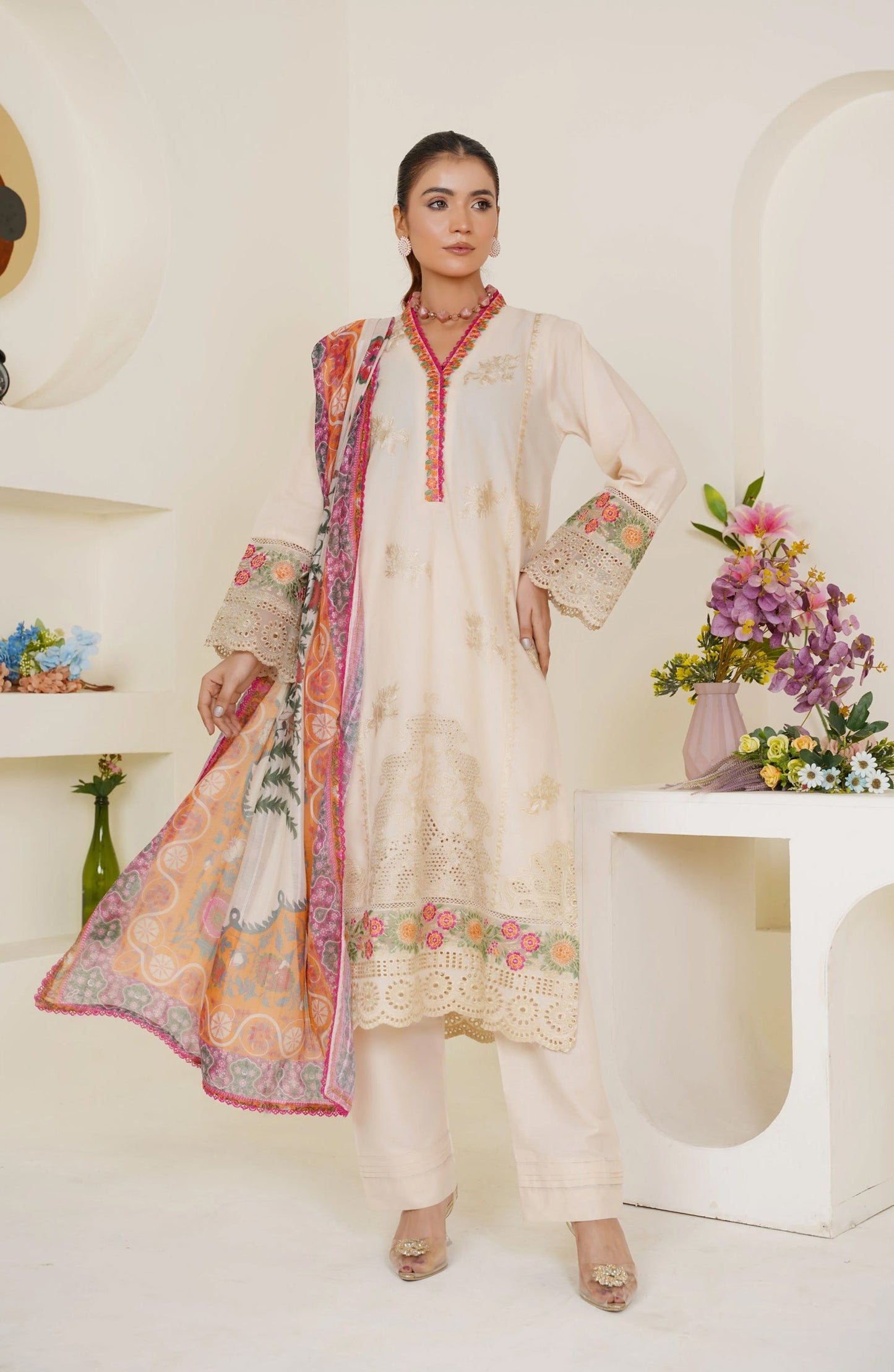 Threads & Weaves Ivory Cream Embroidered Lawn 3-Piece Pret Suit with Multicolor Dupatta TNW25LN