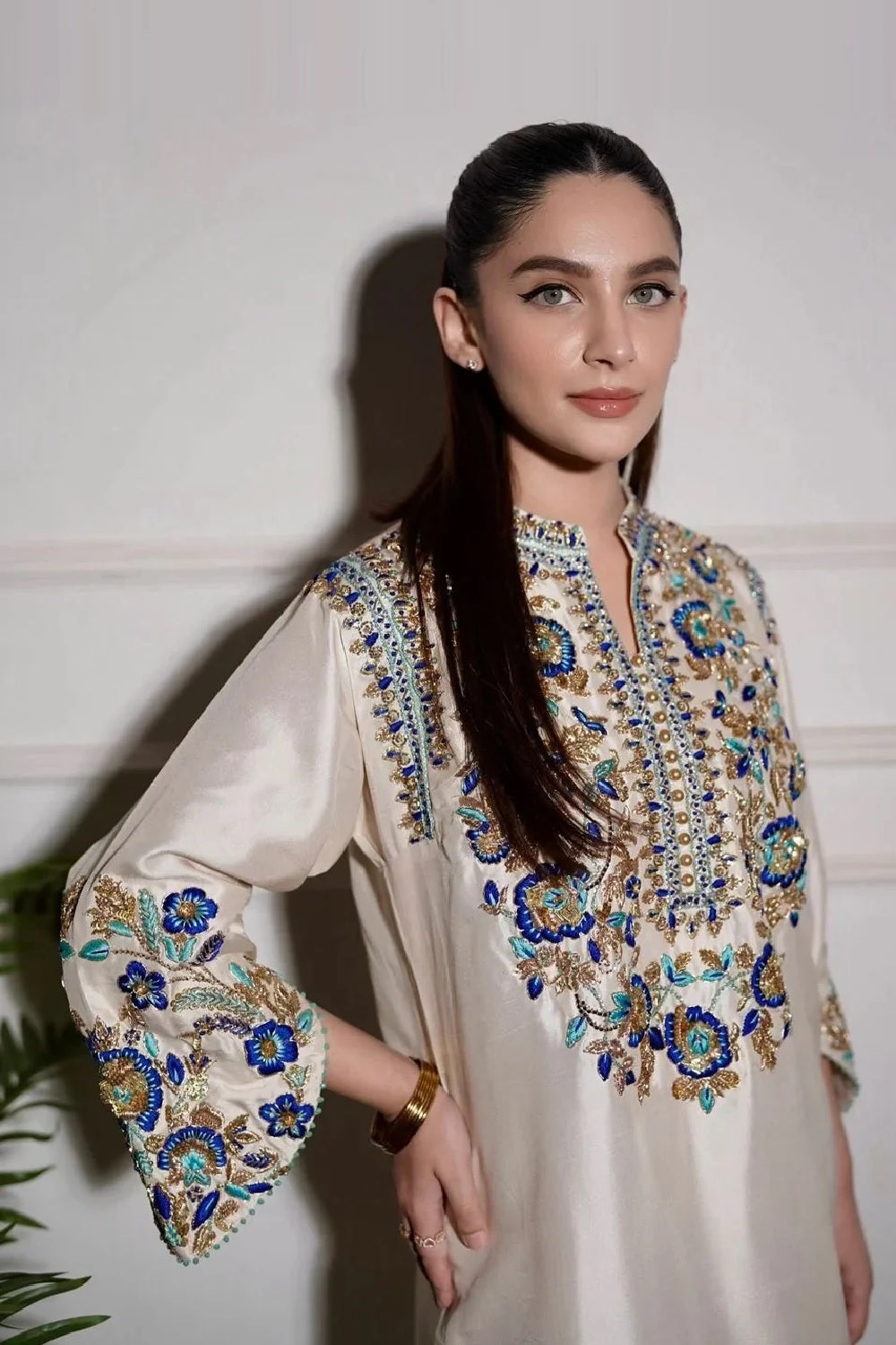 Alizey Saad – Embroidered & Hand Embellished Ivories Festive - TC-1454