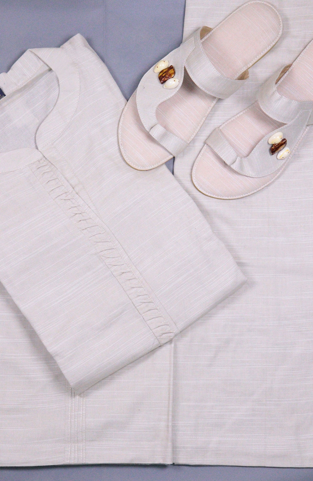 Daily Essential Luxury Khaddar 2PCs Collection-D 06 SKIN