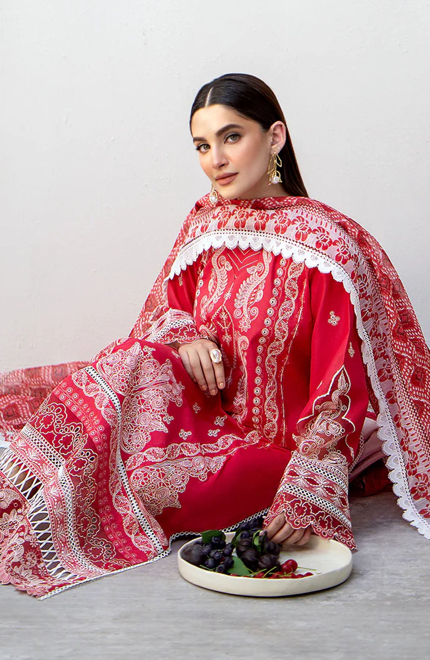 Luxe Lawn Eid Collection By Saad Shaikh - Pie