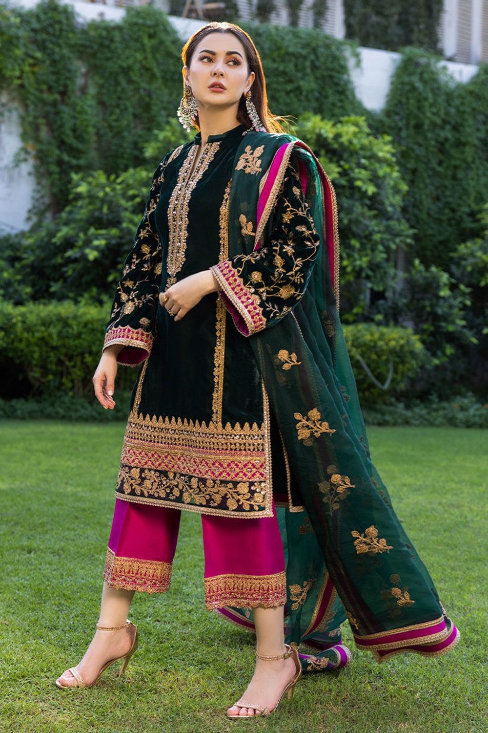 Zainab Chottani - Velvet Collection'24 - PAREESHAY - TC-267