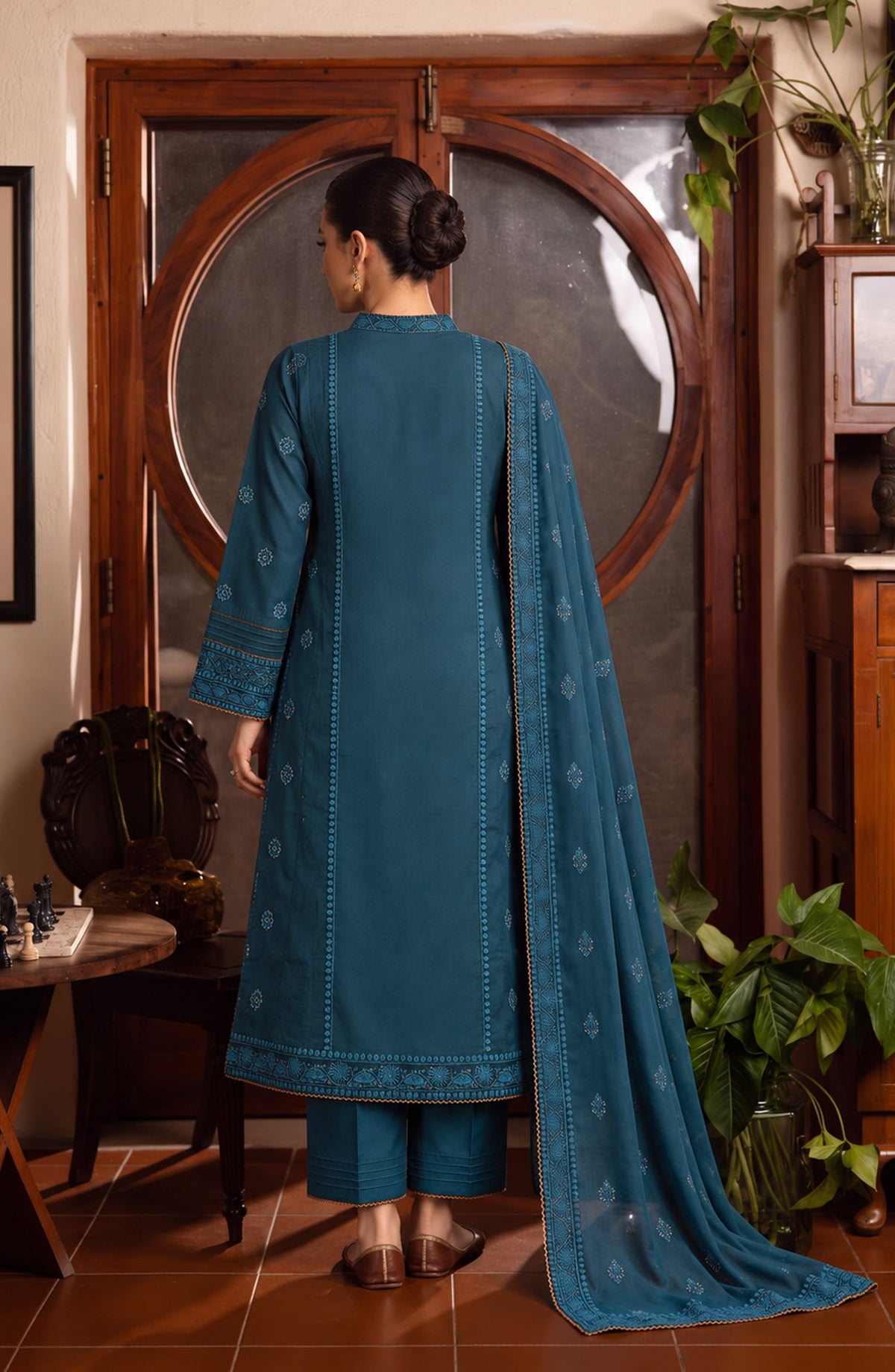 Amna Khadija Noor-e-Nawab Lucknowi Embroidered Cotton Stitched 3 Piece Suit - AKNNL-03 - AM26LKH - Blue - Winter Collection