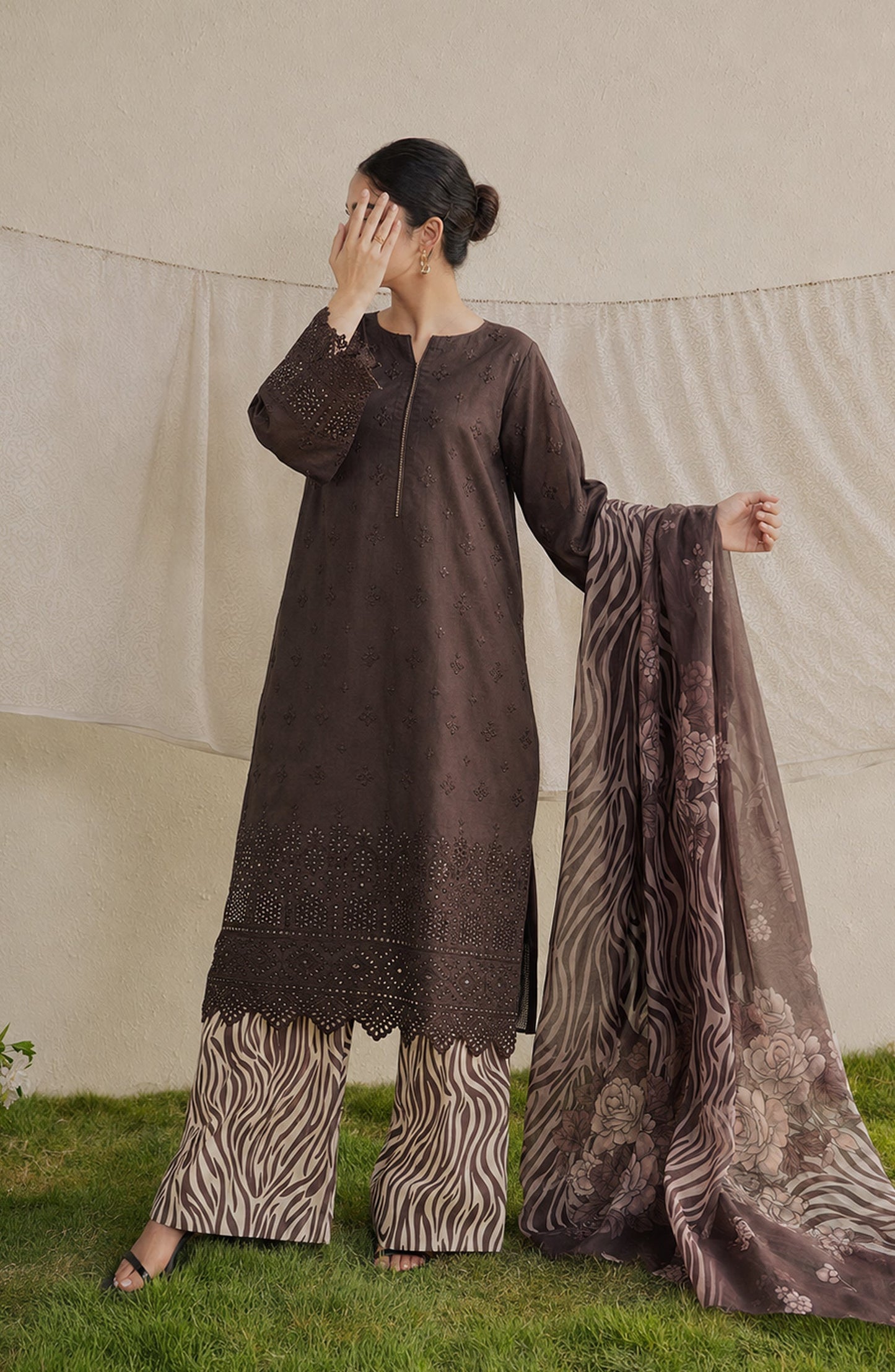 Amna Khadija Bella Doria Chikankari Lawn Unstitched 3 Piece Suit - AKBD-16 - AM26UBD - Brown - Summer Collection