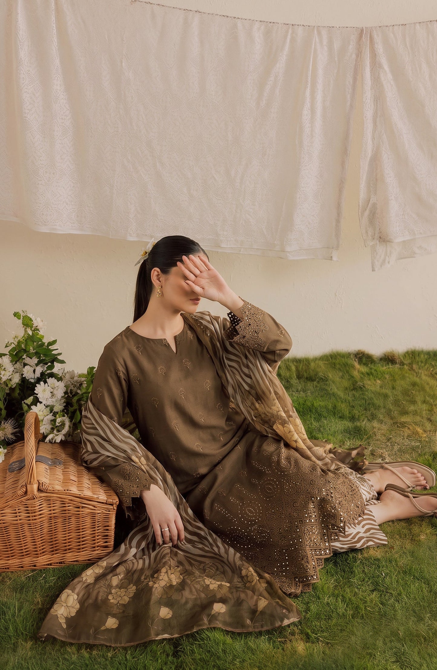 Amna Khadija Bella Doria Chikankari Lawn Unstitched 3 Piece Suit - AKBD-14 - AM26UBD - Green - Summer Collection