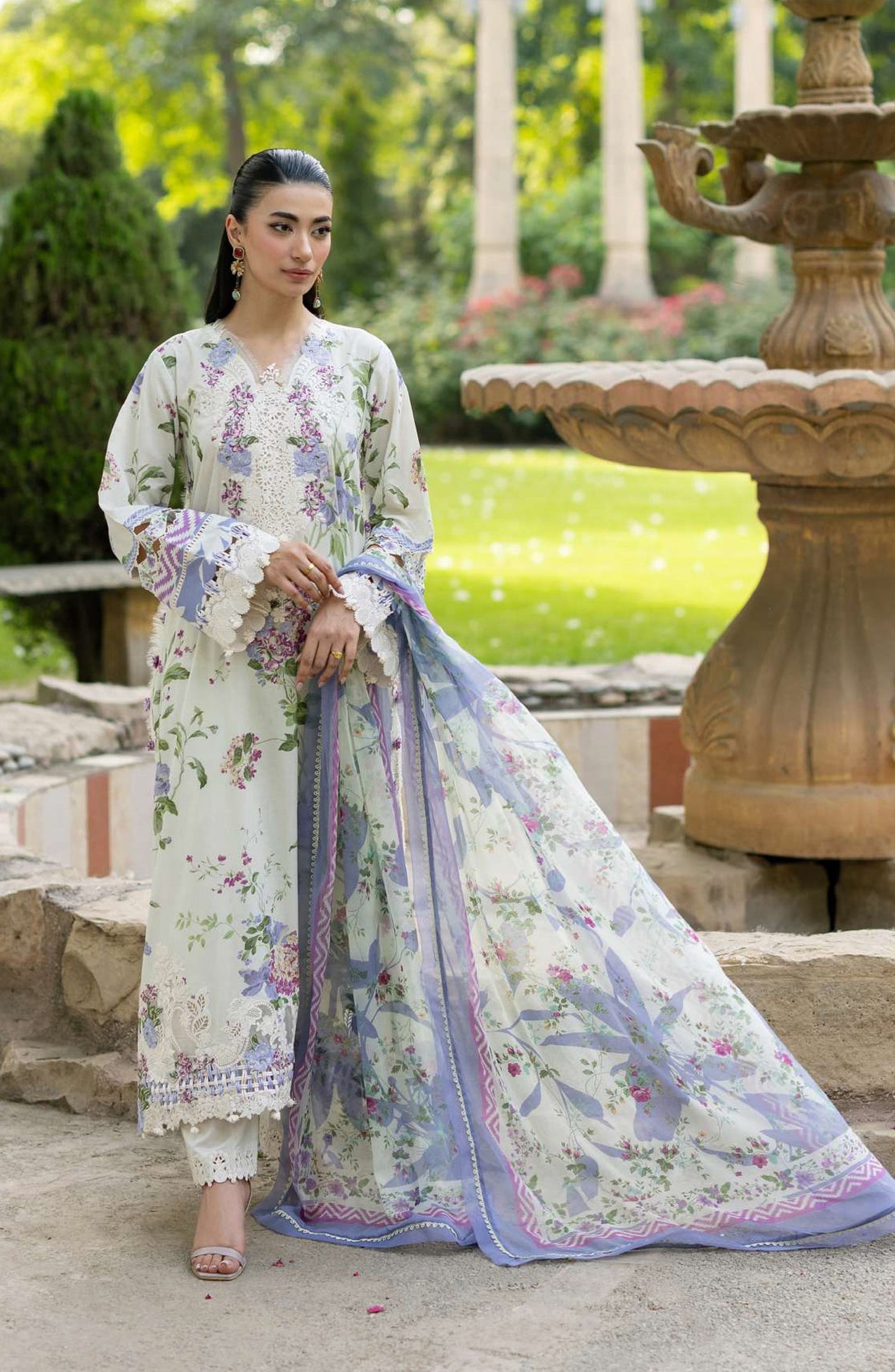 Elaf Signature Embroidered Lawn Unstitched 3 Piece Suit - ESG-3B - EL26NTR - Green - Summer Collection