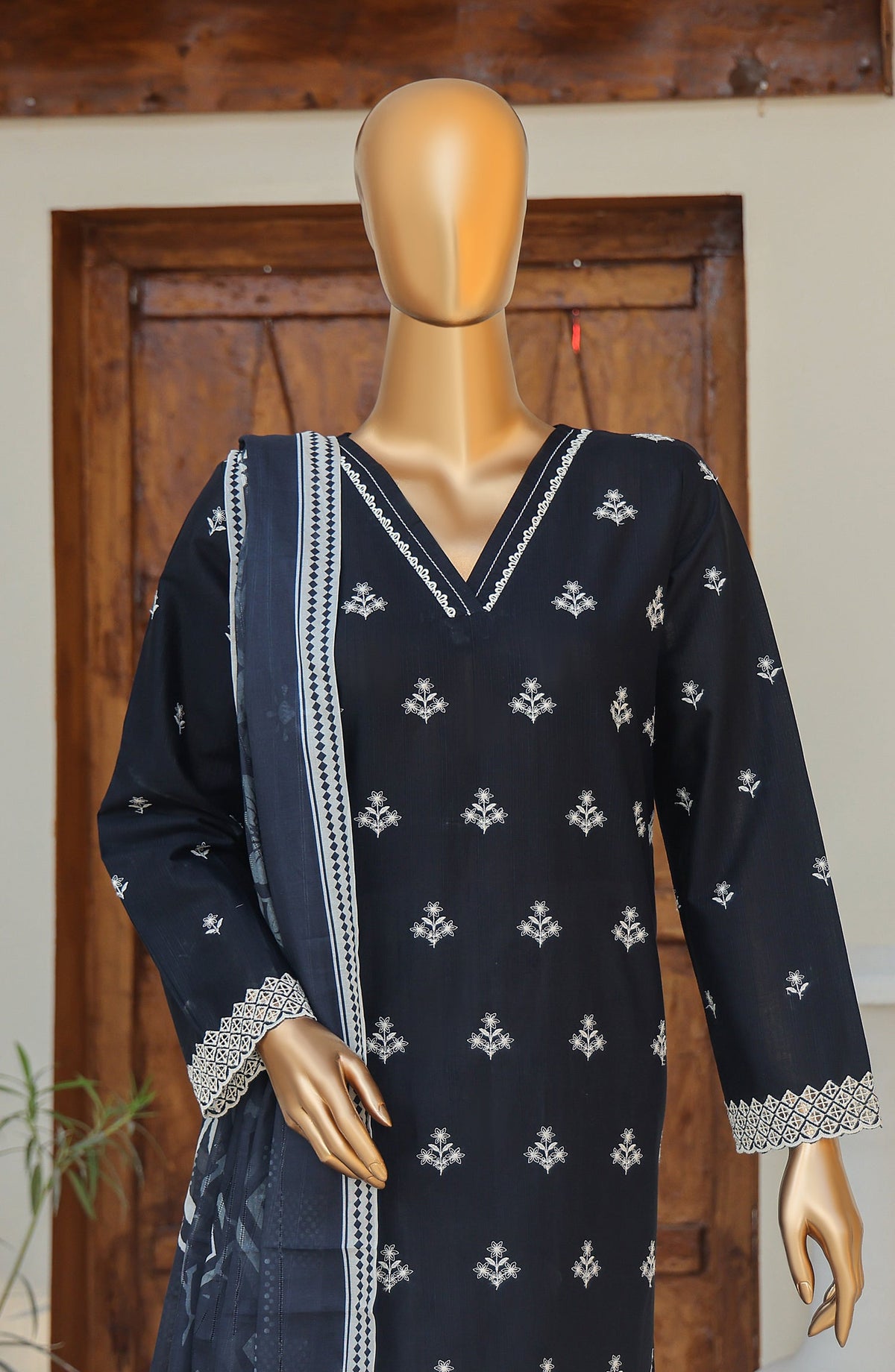 HZ Oriental Embroidered Cotton Lawn Unstitched 3 Piece Suit - D-04 - HZ26ORT - Black - Summer Collection