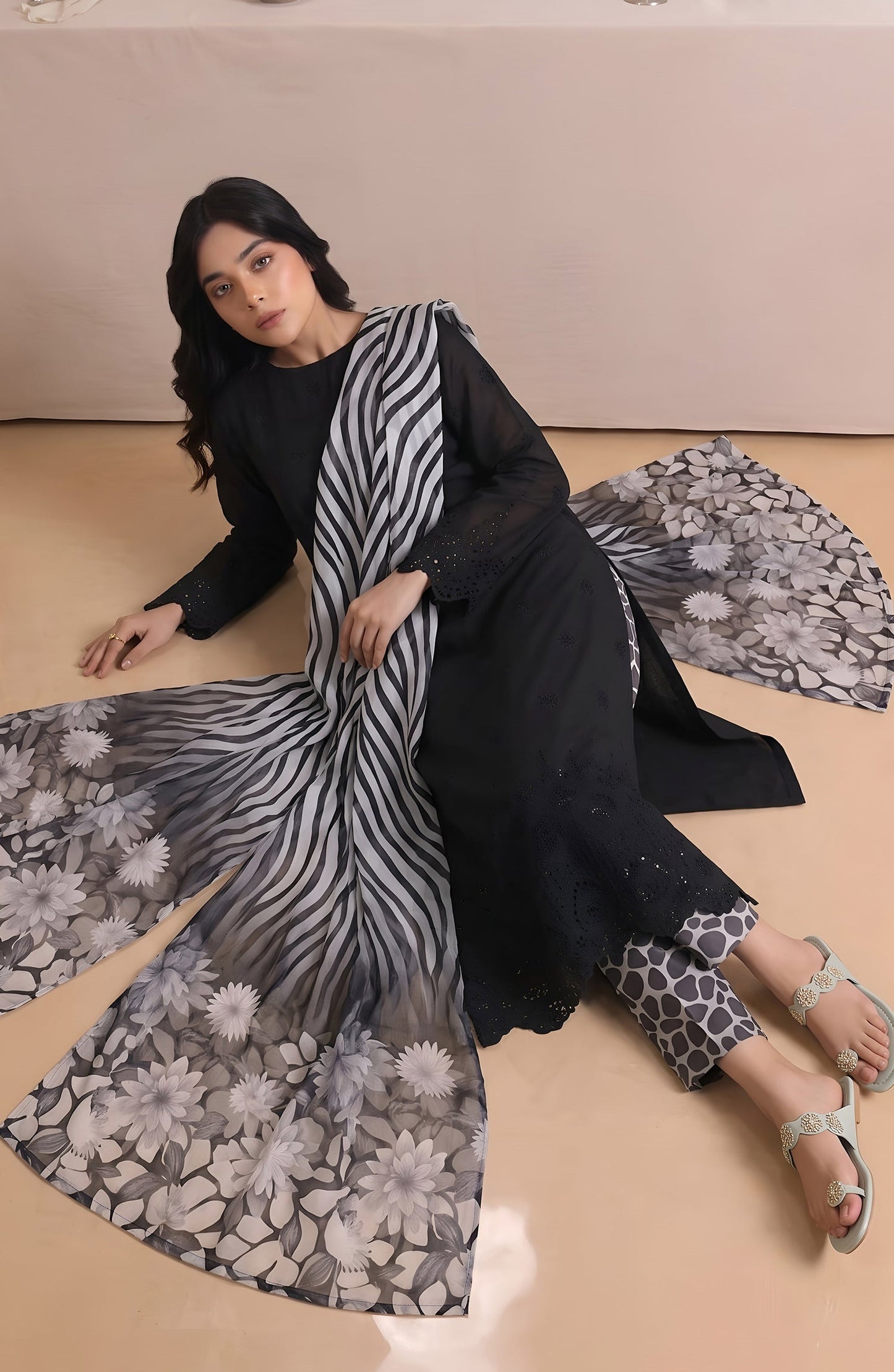 Jeem by Chikankari Lawn Unstitched 3 Piece Suit - D-07 - AK26MLW - Black - Summer Collection