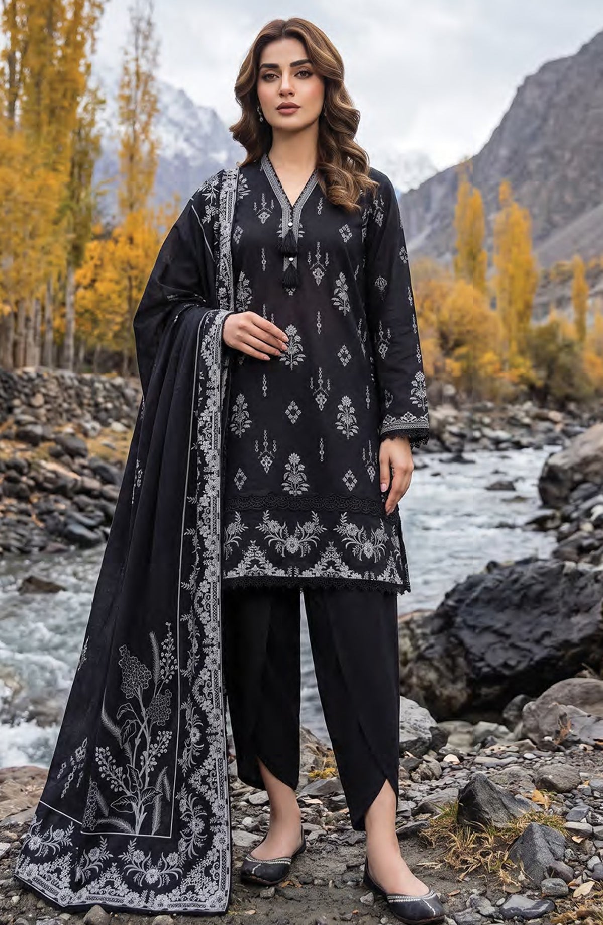Lakhany Printed Pashmina Unstitched 3 Piece Suit - D-03 - LKN26PS - Black - Winter Collection