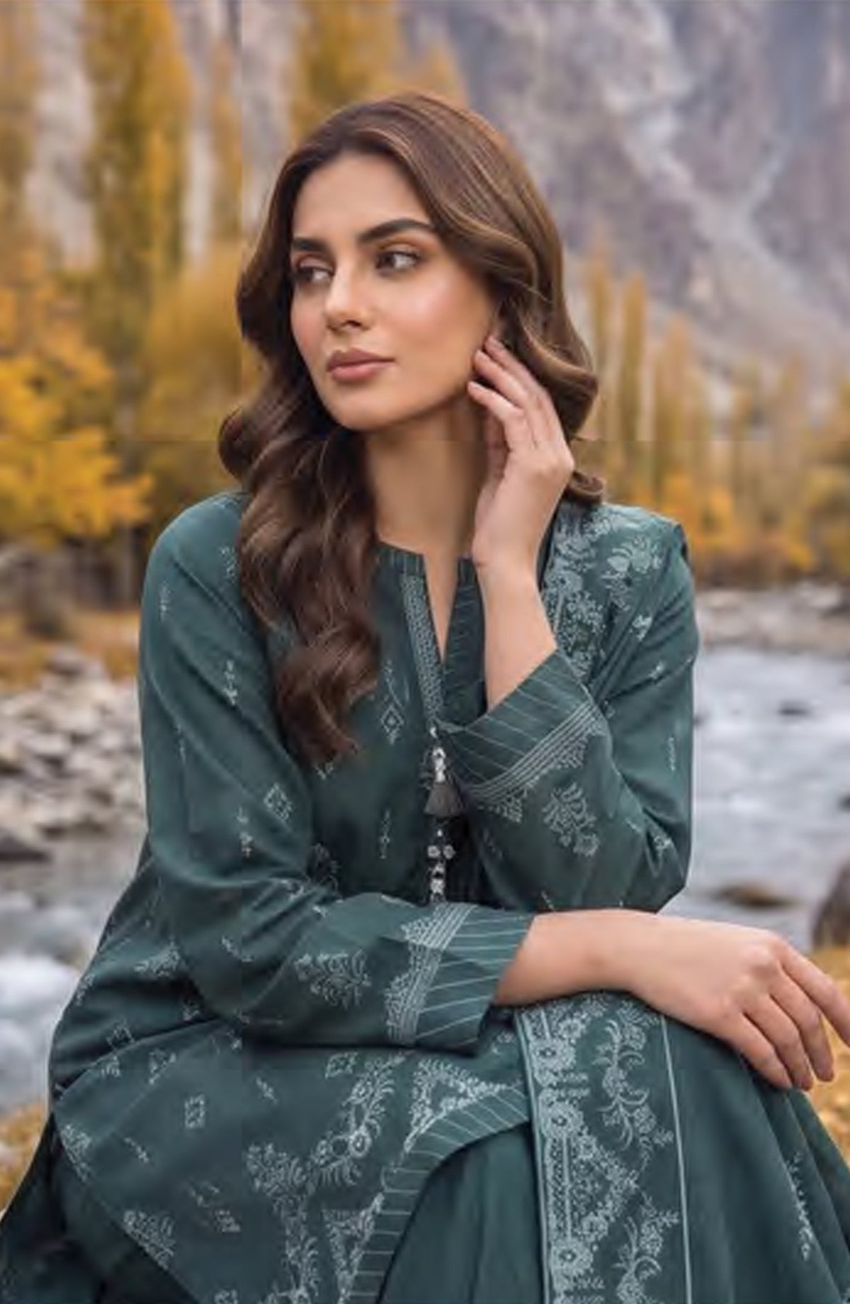 Lakhany Printed Pashmina Unstitched 3 Piece Suit - D-02 - LKN26PS - Green - Winter Collection