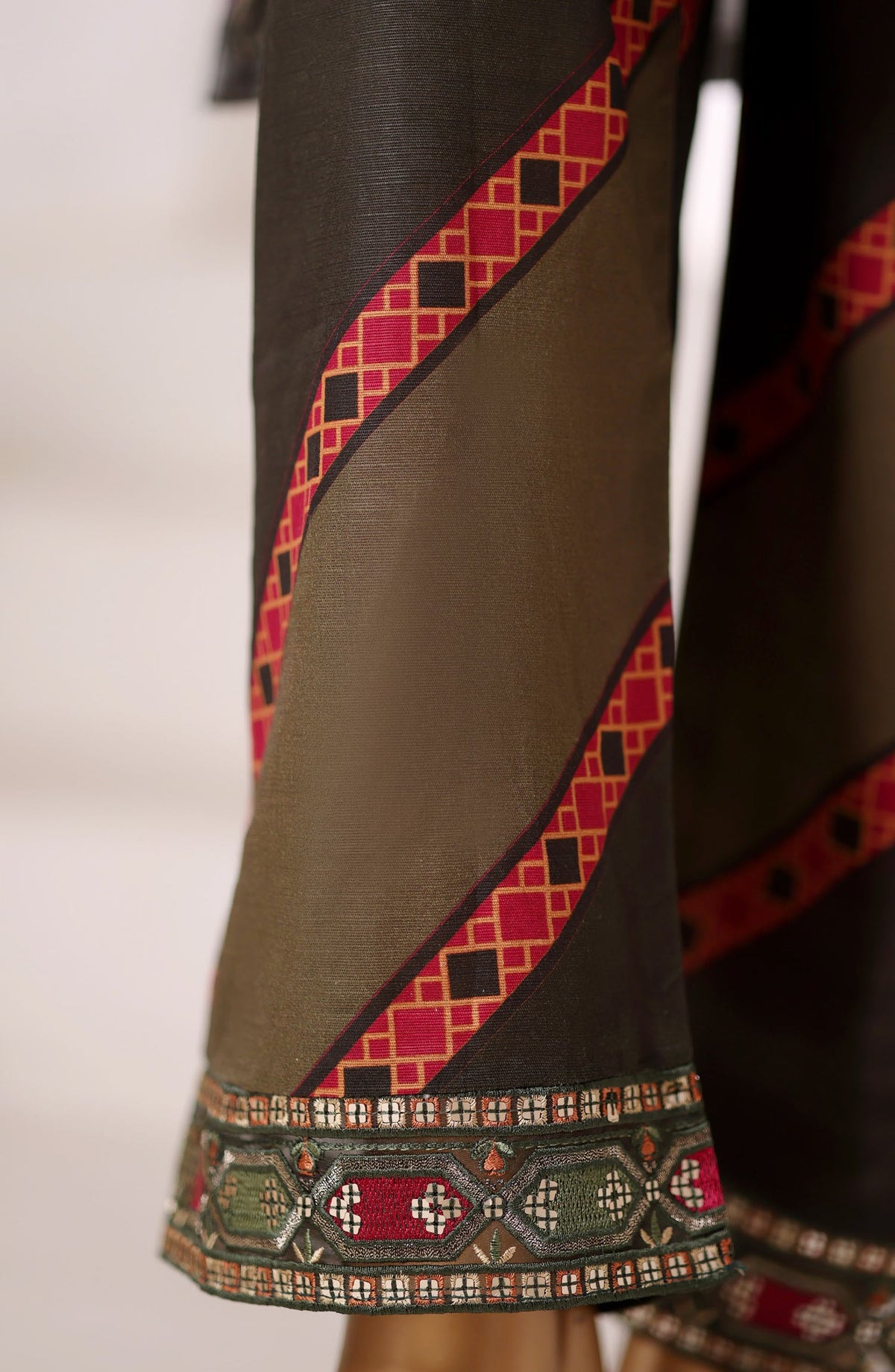 Malika by Sadabahar Embroidered Khaddar Stitched 3 Piece Suit - Design-02 - SBD252KA - Brown - Winter Collection