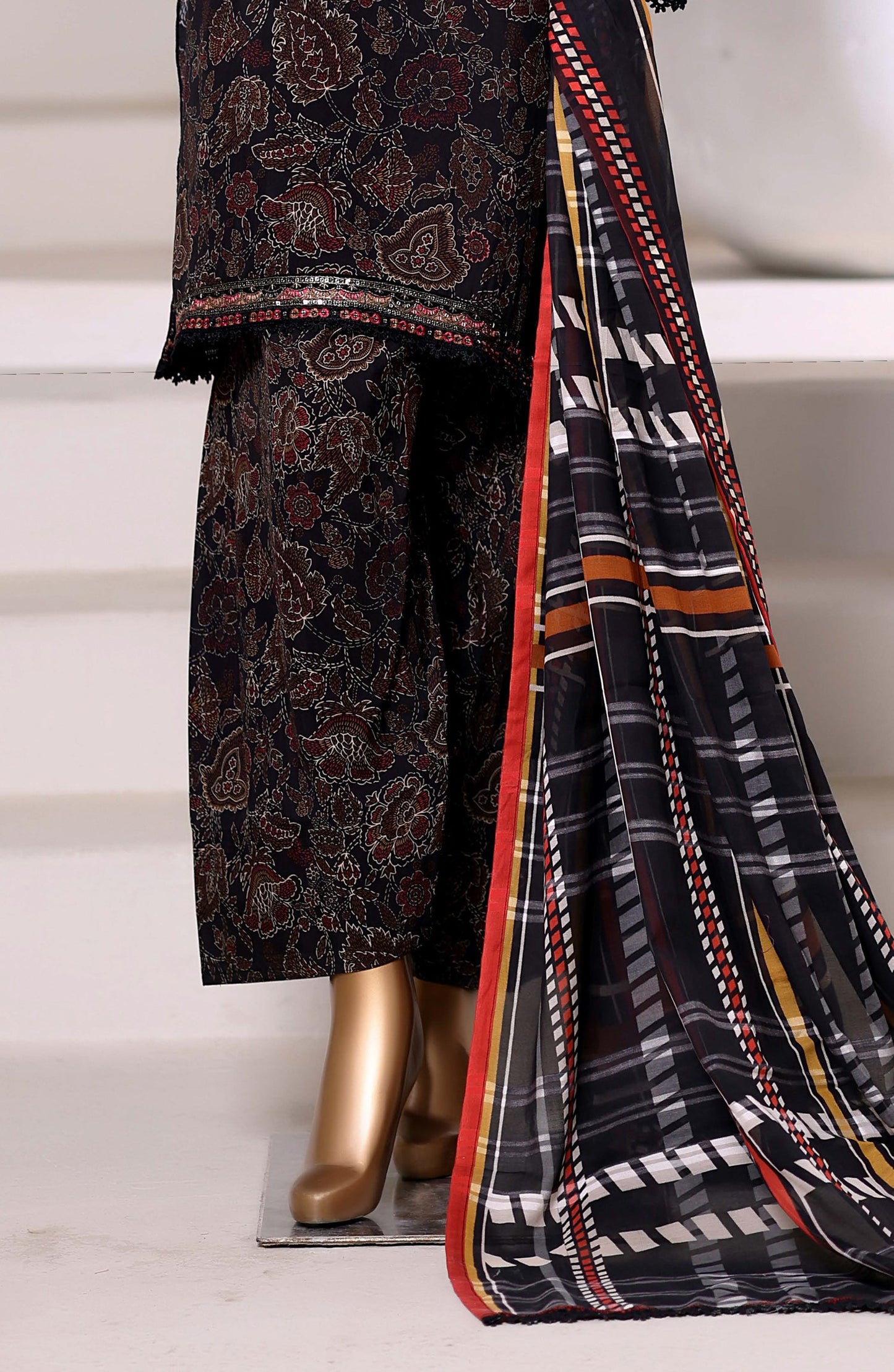 Malika by Sadabahar Embroidered Viscose Stitched 3 Piece Suit - D-06 - SBD25VSHI - Black - Winter Collection