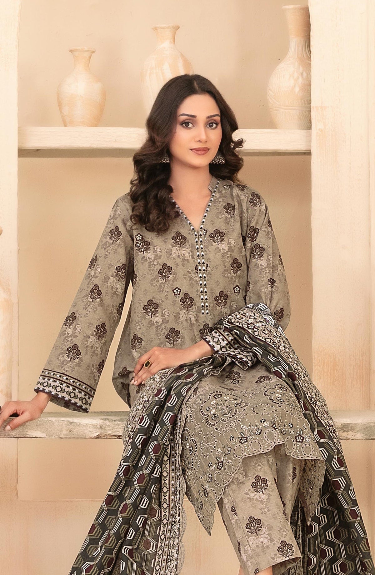 Mayesha by Tawakkal Fabrics Embroidered Khaddar Unstitched 3 Piece Suit - D-5092 - TF25MESH - Brown - Winter Collection