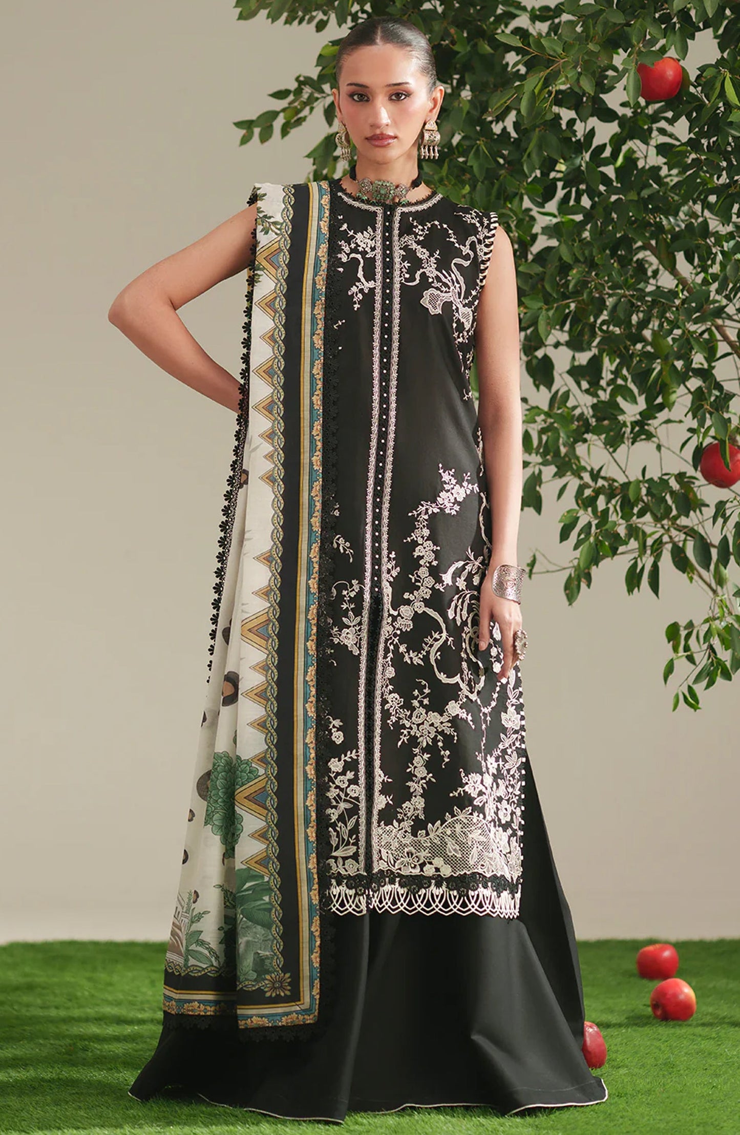 Mehroze by Bin Ilyas Embroidered Lawn Unstitched 3 Piece Suit - D-762 - BL26MHRE - Black - Summer Collection