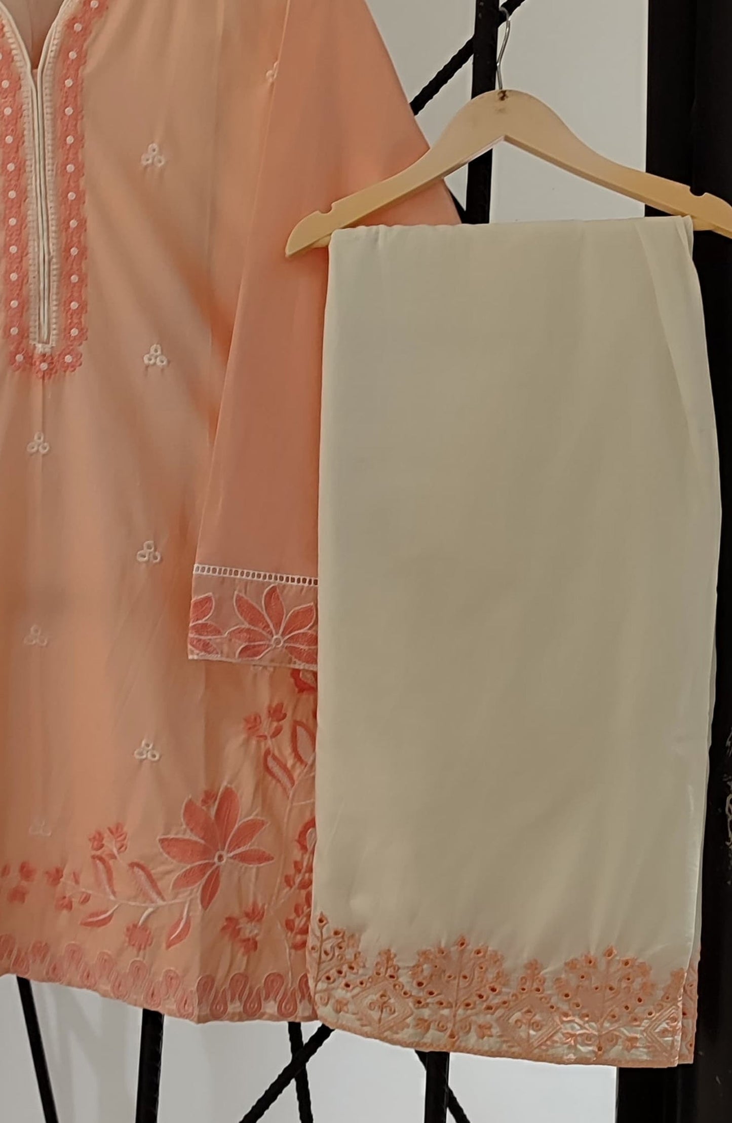 Nush Aira by Amna Khadija Embroidered Cotton Stitched 2 Piece Co-ord Set - AKTW-07 - AM26TWN - Pink - Summer Collection