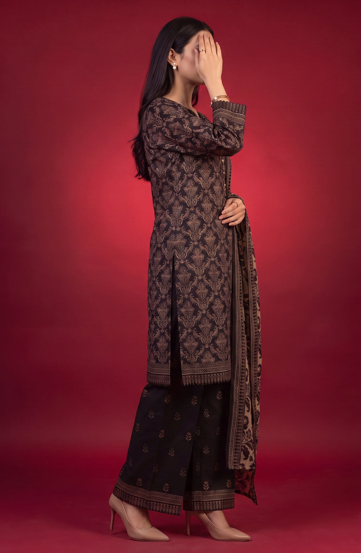 Rang e Bahar by Amna Khadija Embroidered Lawn Stitched 3 Piece Suit - AKRB-02 - AM26RNB - Black - Summer Collection
