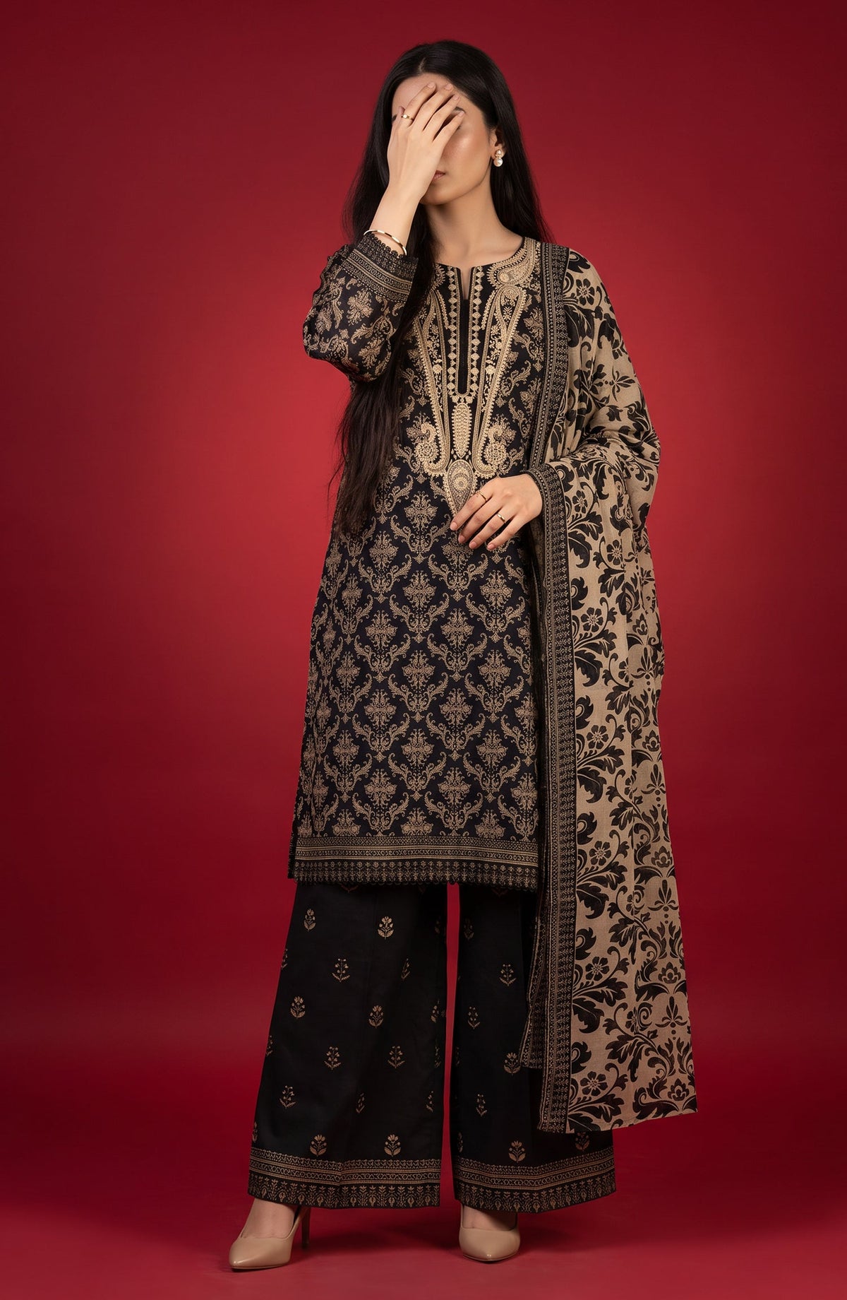 Rang e Bahar by Amna Khadija Embroidered Lawn Stitched 3 Piece Suit - AKRB-02 - AM26RNB - Black - Summer Collection