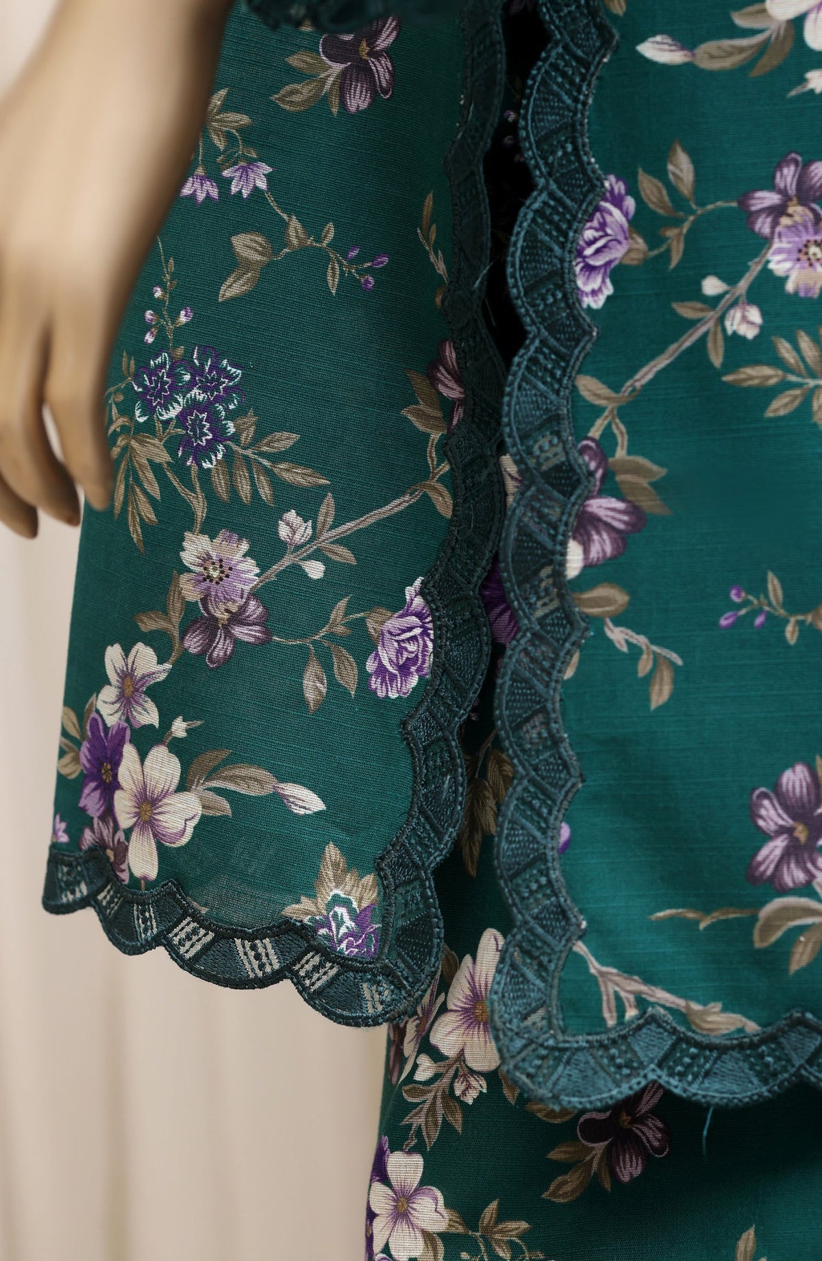 Raya by Sadabahar Embroidered Khaddar Stitched 3 Piece Suit - D-04 - SBD26DFS - Green - Festive Collection