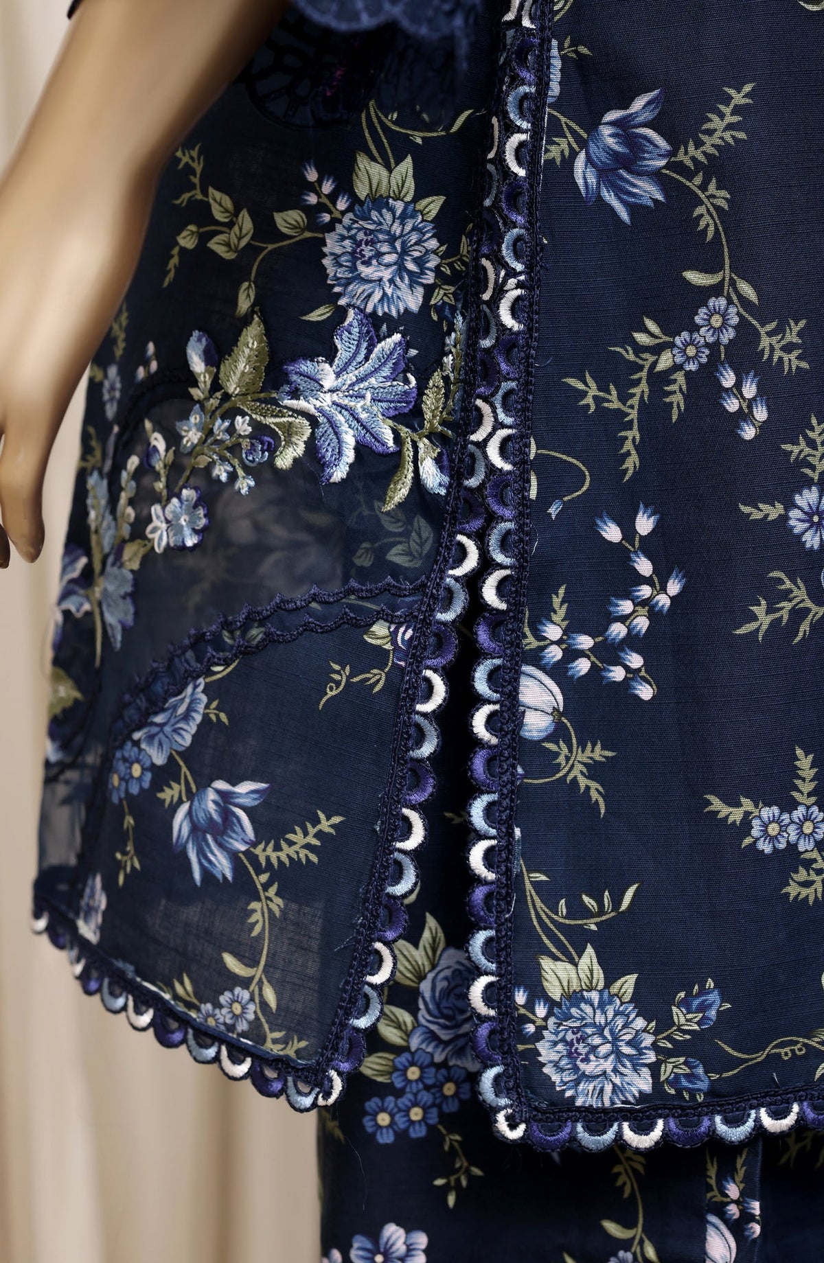 Raya by Sadabahar Embroidered Khaddar Stitched 3 Piece Suit - D-05 - SBD26DFS - Blue - Festive Collection