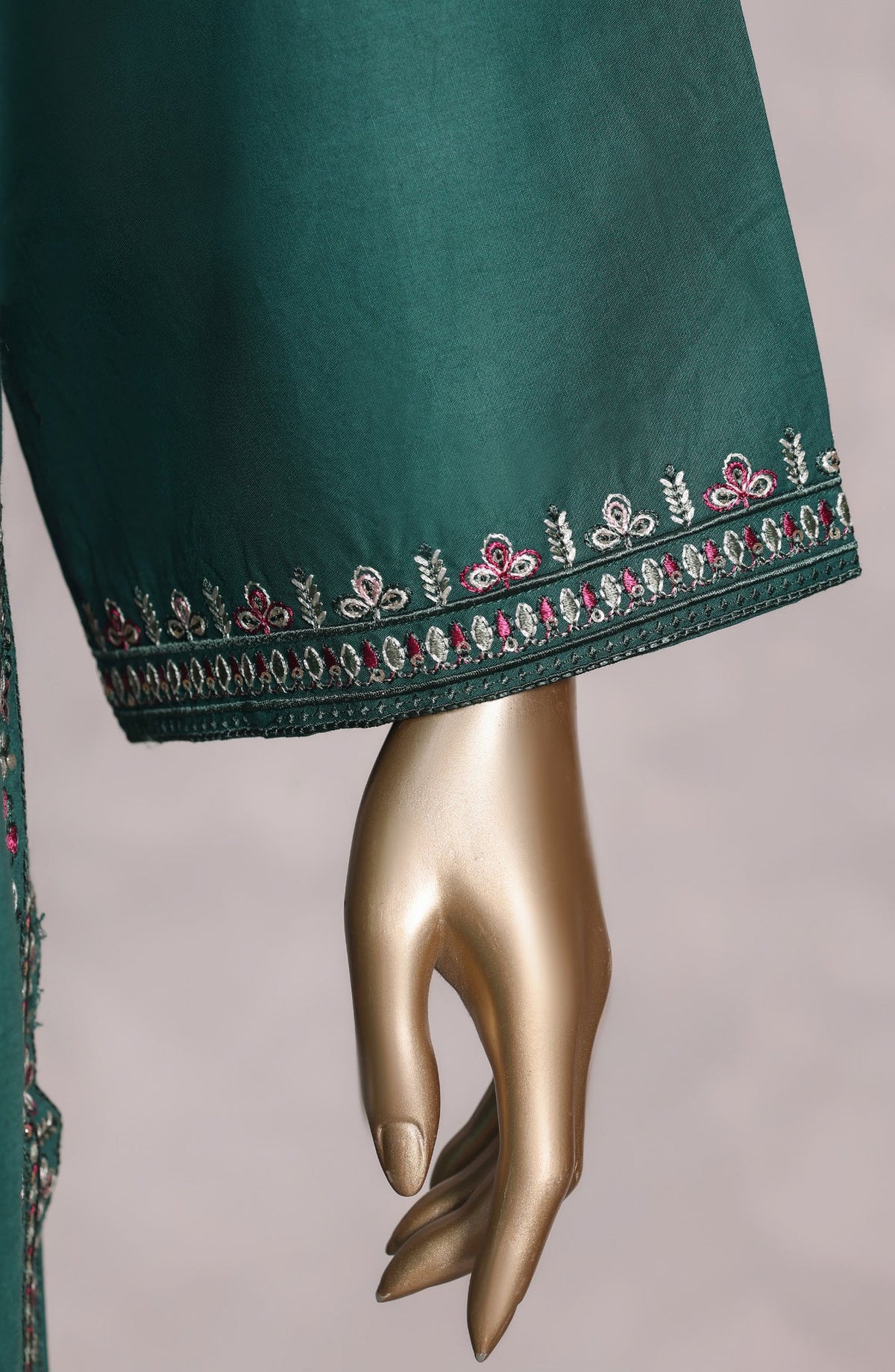Sadabahar Eclair Embroidered Lawn Stitched 3 Piece Suit - D-02 - SBD26CTR - Green - Summer Collection