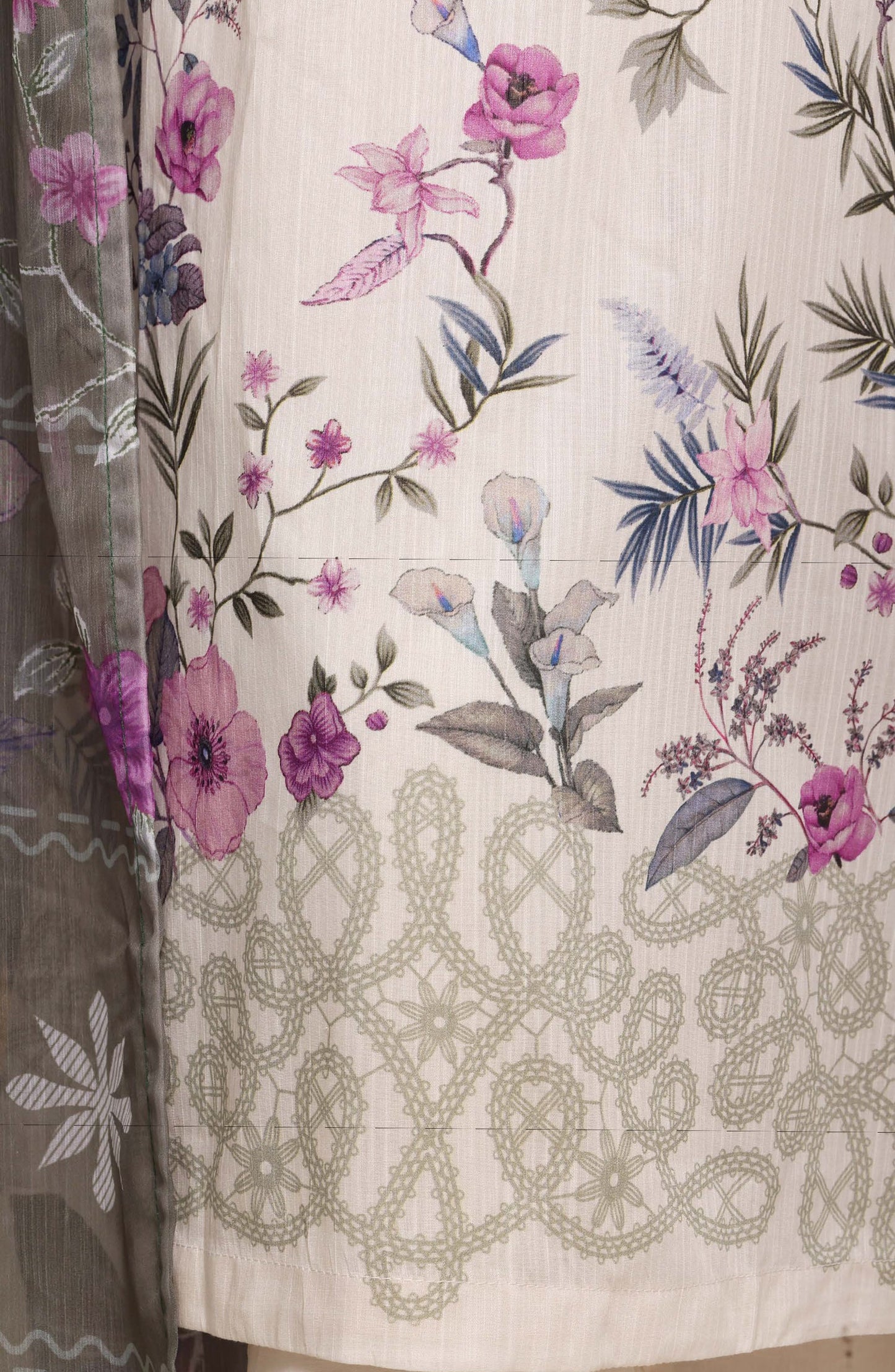 Sadabahar Printed Lawn Stitched 3 Piece Suit - D-06 - SBD26ELV - Off White - Summer Collection