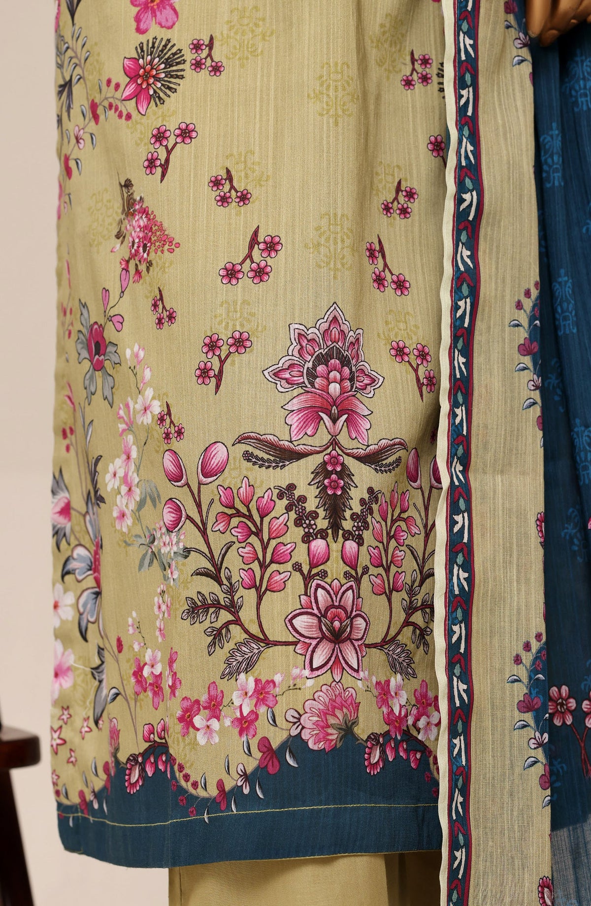 Sadabahar Printed Lawn Stitched 3 Piece Suit - D-01 - SBD26RTN - Green - Summer Collection