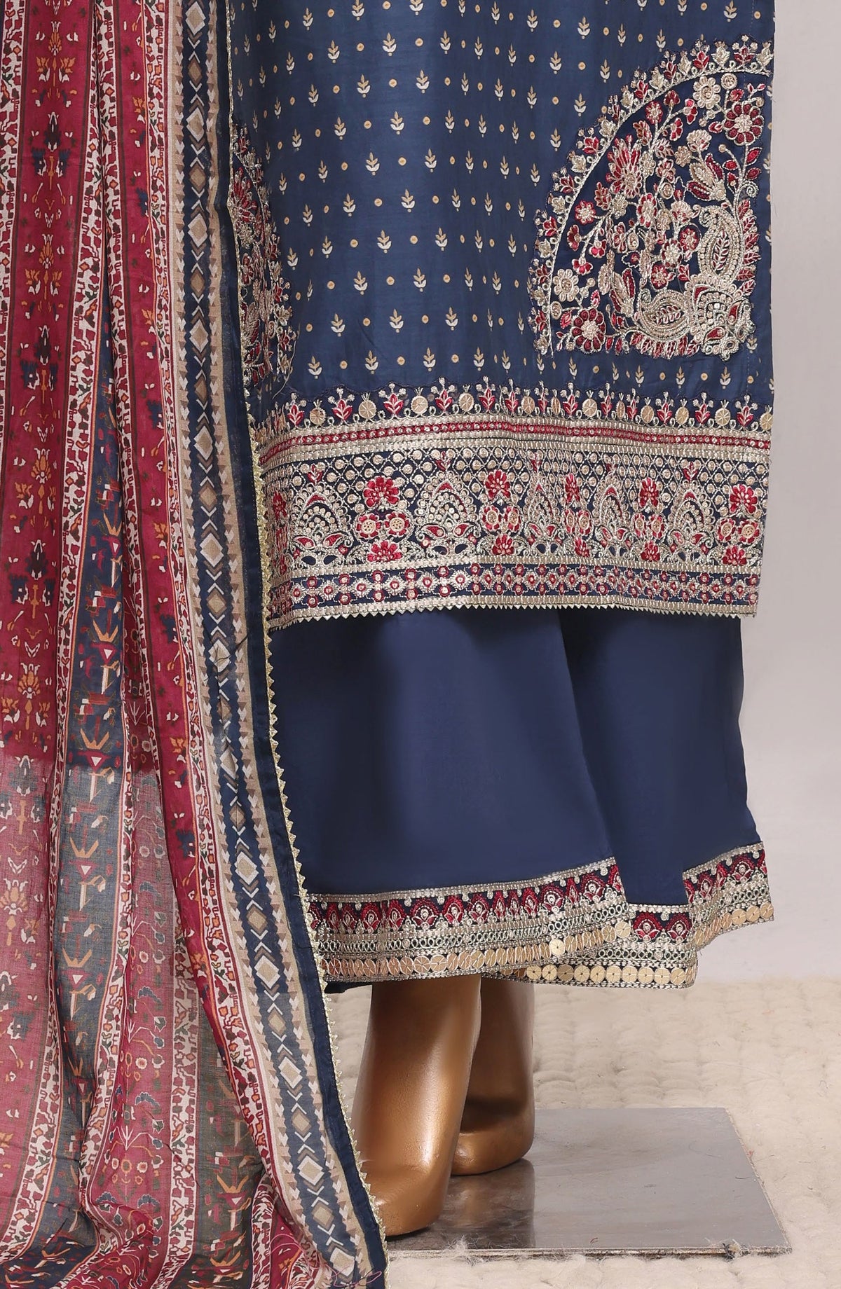 Sadabahar Regal Embroidered Lawn Stitched 3 Piece Suit - D-05 - SBD26RGR - Blue - Festive Collection