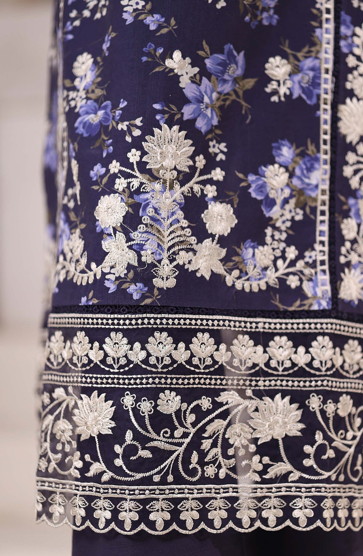 Sadabahar Signature Embroidered Khaddar Stitched 3 Piece Suit - Design-03 - SBD25SNA - Blue - Winter Collection