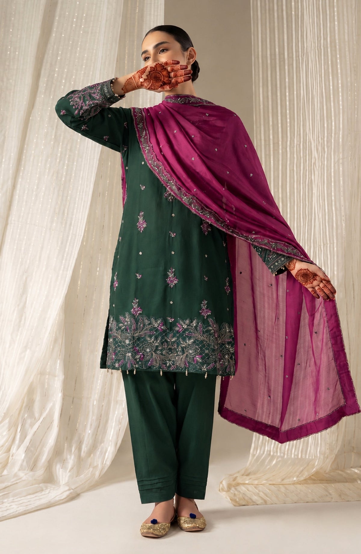 Sham-e-Riwayat by Amna Khadija Embroidered Cotton Stitched 3 Piece Suit - AKSR-01 - AM26SHM - Green - Luxury Collection