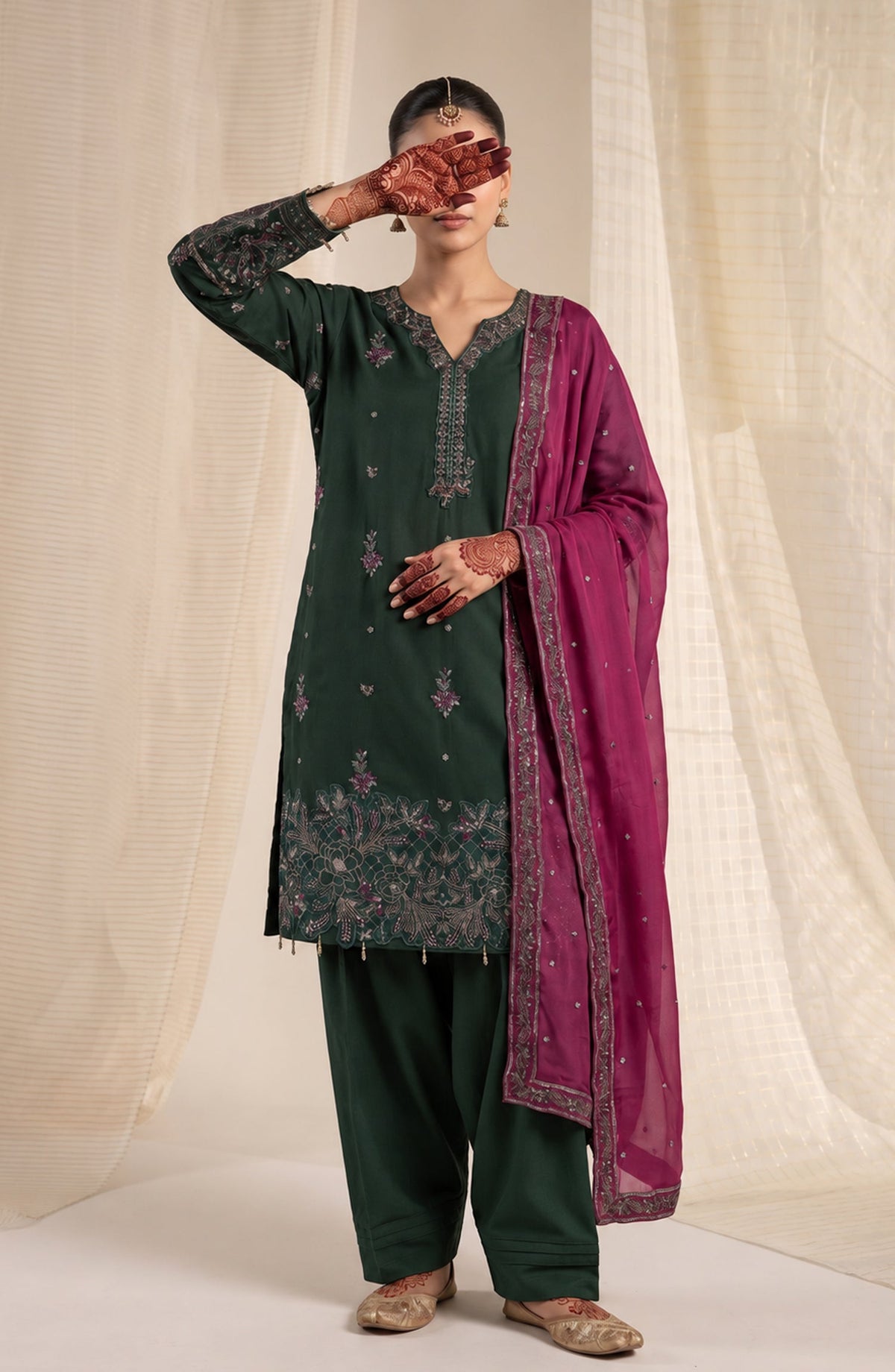 Sham-e-Riwayat by Amna Khadija Embroidered Cotton Stitched 3 Piece Suit - AKSR-01 - AM26SHM - Green - Luxury Collection