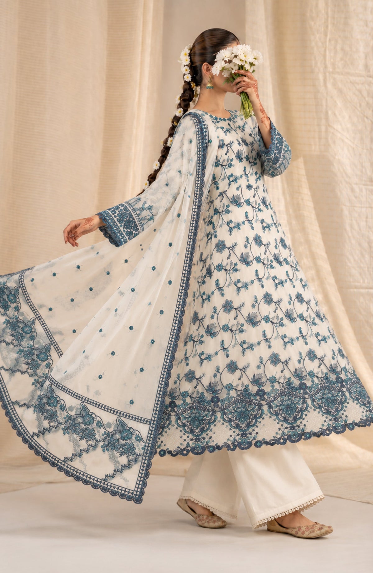 Sham-e-Riwayat by Amna Khadija Embroidered Cotton Stitched 3 Piece Suit - AKSR-07 - AM26SHM - Off White - Luxury Collection