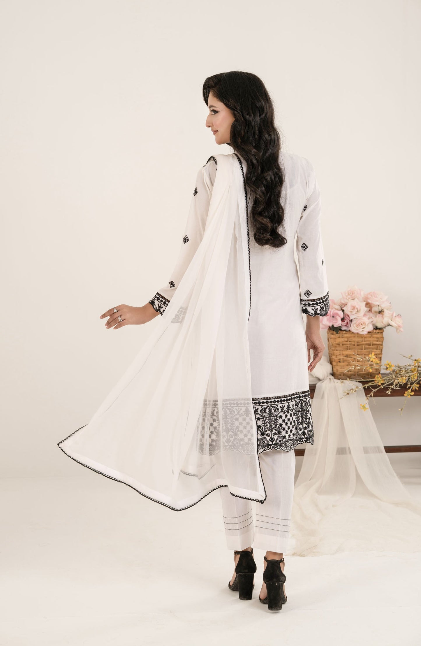 Shamooz Monochrome Embroidered Cotton Stitched 3 Piece Suit - SE-025 White Tales - SMZ25OMN - Summer Collection
