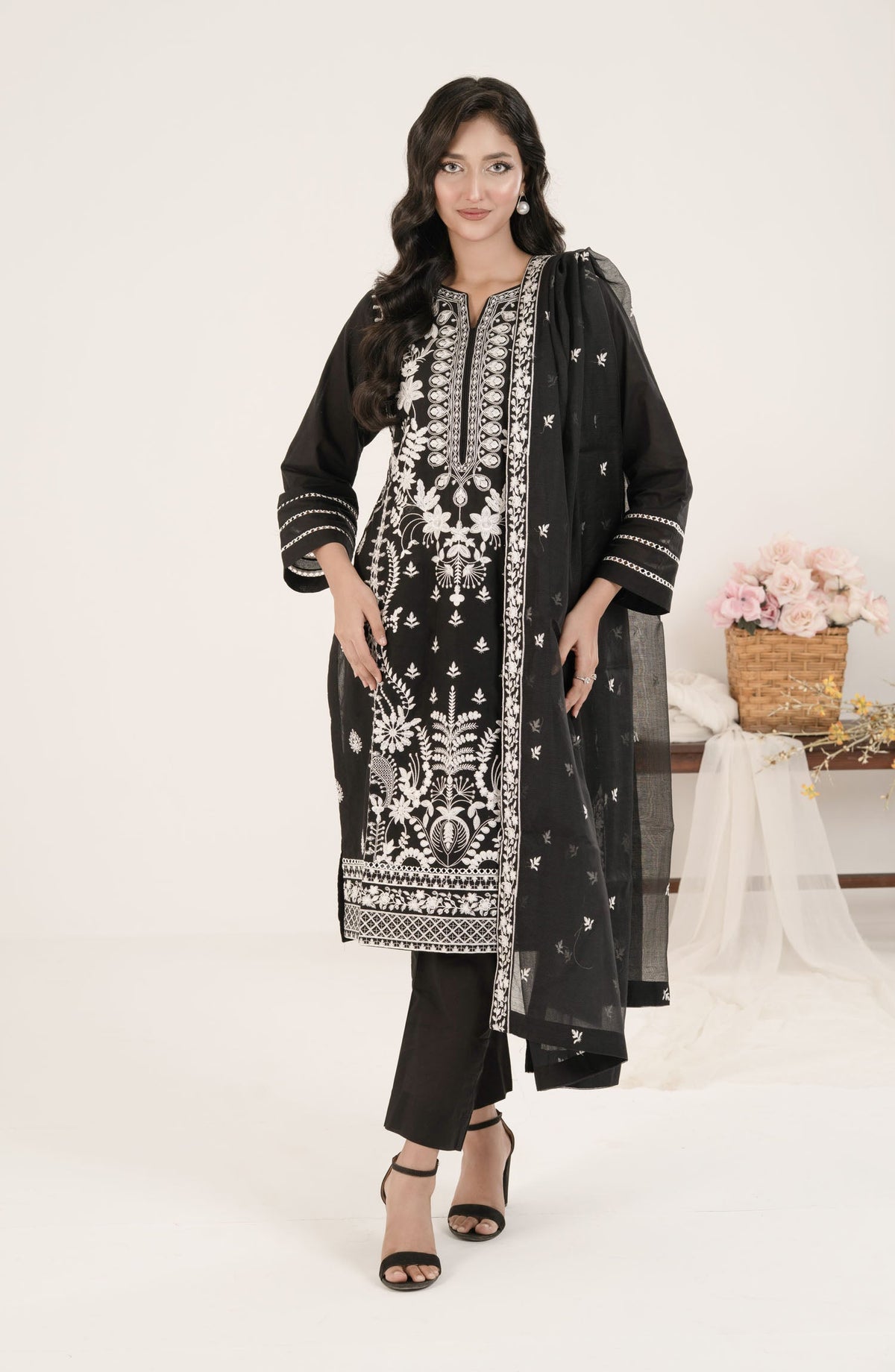 Shamooz Monochrome Embroidered Cotton Stitched 3 Piece Suit - SE-009 Black and White - SMZ25OMN - Summer Collection