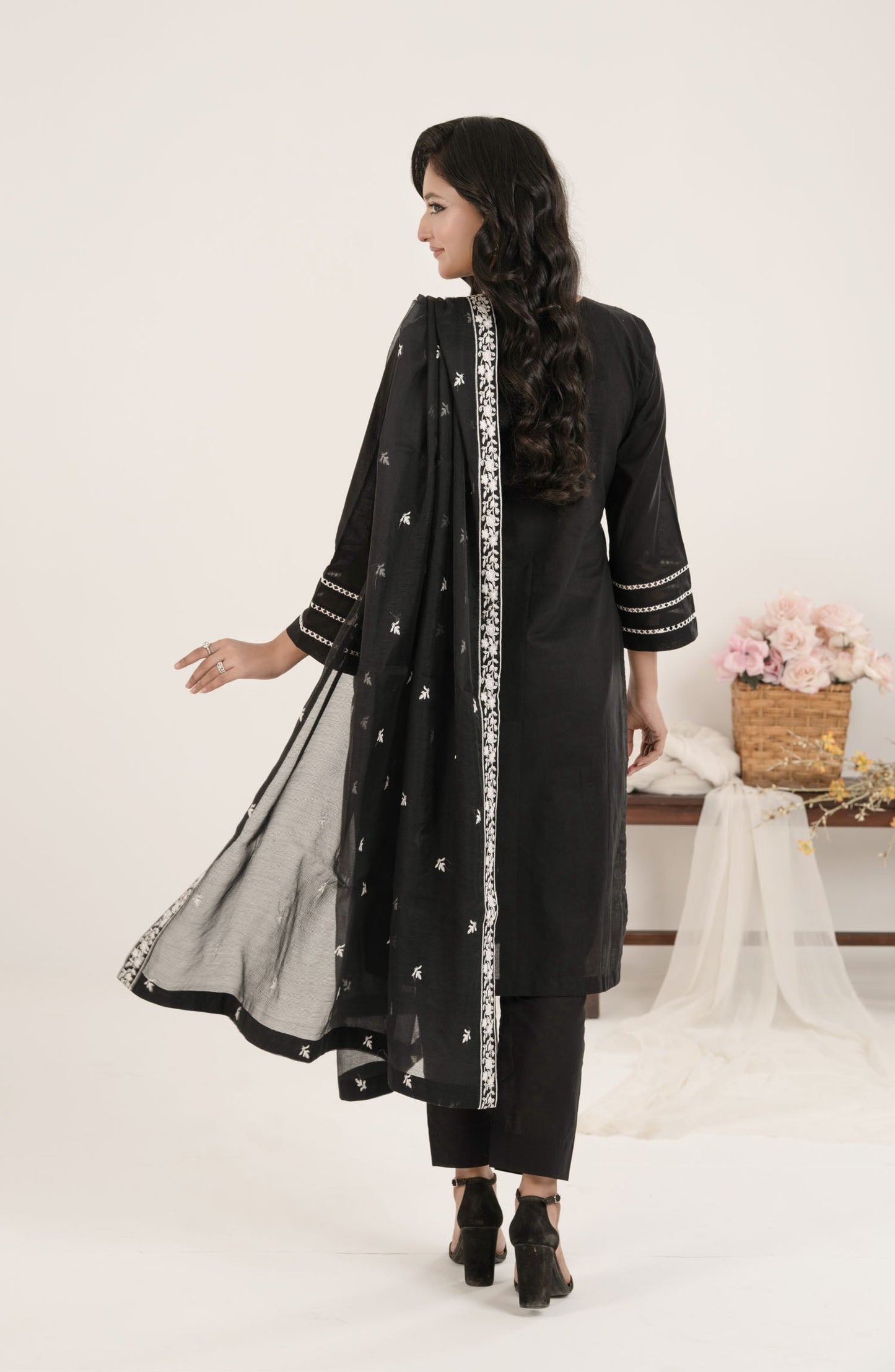 Shamooz Monochrome Embroidered Cotton Stitched 3 Piece Suit - SE-009 Black and White - SMZ25OMN - Summer Collection