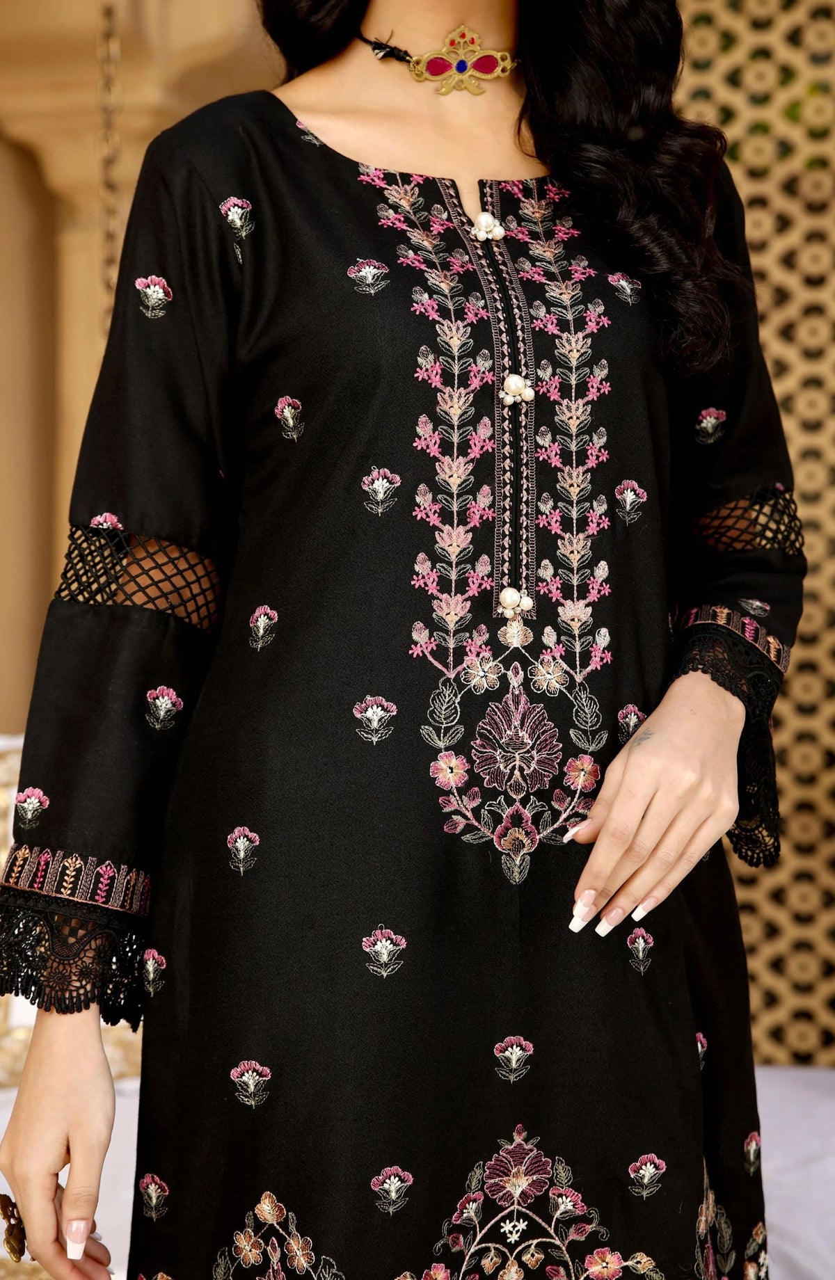 Threads N Weaves Embroidered Dhanak Unstitched 3 Piece Suit - D25101 - TNW25WD - Black - Winter Collection