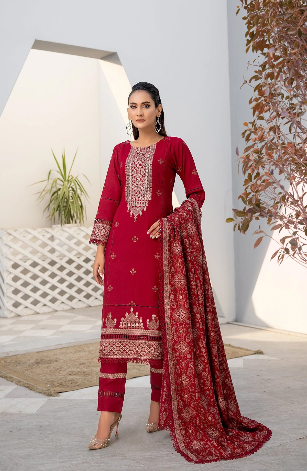 Threads N Weaves Embroidered Dhanak Unstitched 3 Piece Suit - D23106 - TNW25WD - Red - Winter Collection
