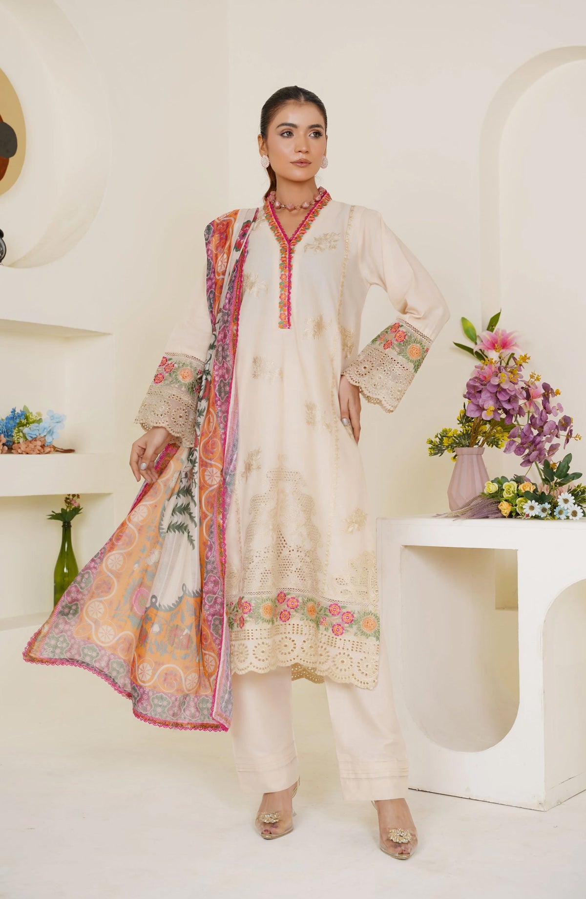 Threads & Weaves Ivory Cream Embroidered Lawn 3-Piece Pret Suit with Multicolor Dupatta TNW25LN