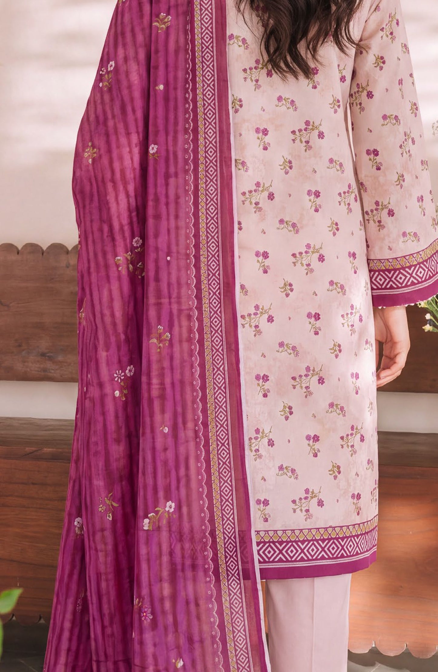 VS Daman Exclusive Printed Cambric Unstitched 3 Piece Suit - D-950 - VS26MB - Pink - Summer Collection