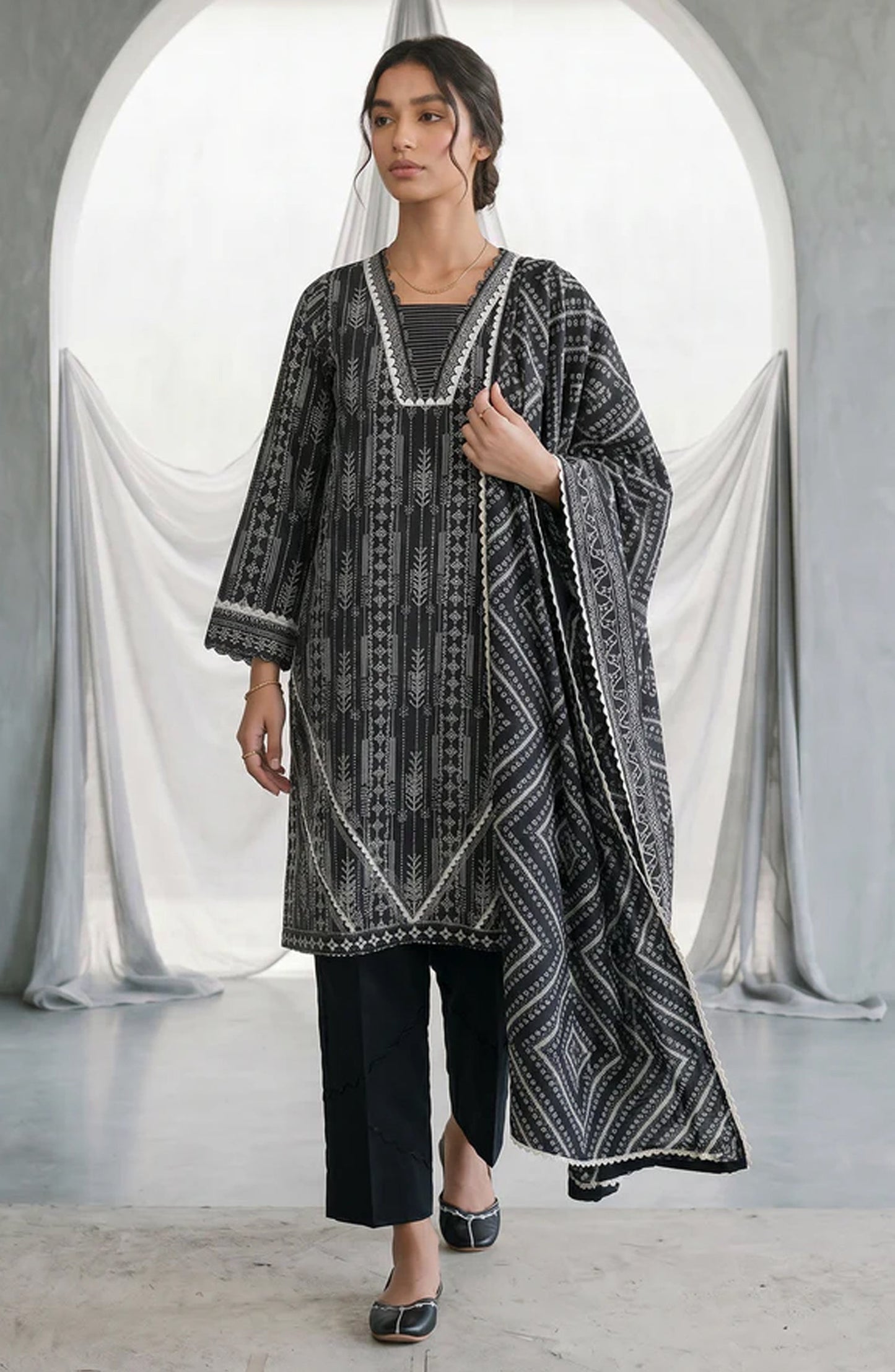 Zellbury Monochrome Printed Lawn Unstitched 3 Piece Suit - WUS26X31142 - ZB26CRM - Black - Summer Collection