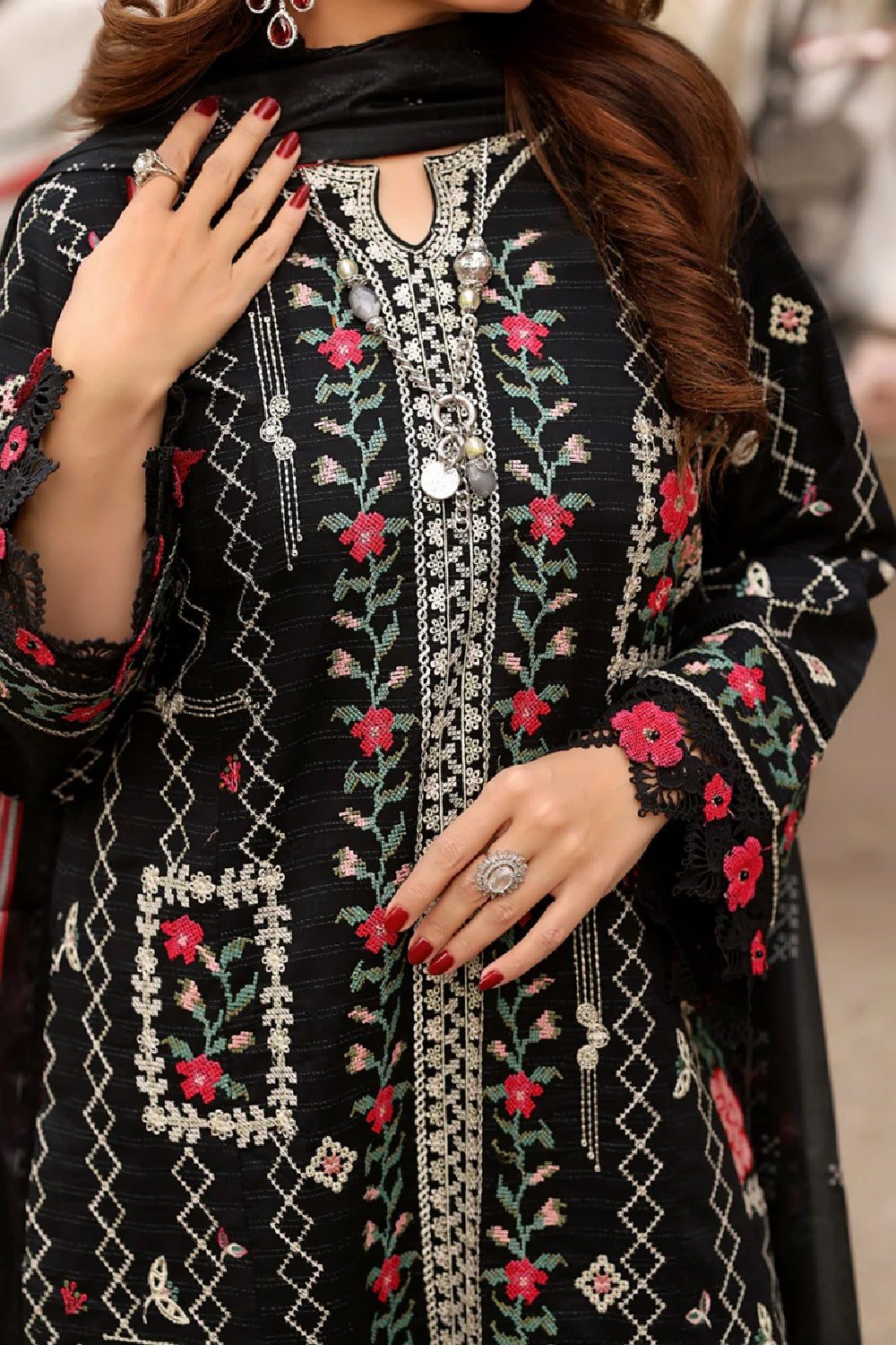 Aneelas Luxury Embroidered Lawn - TC-1510