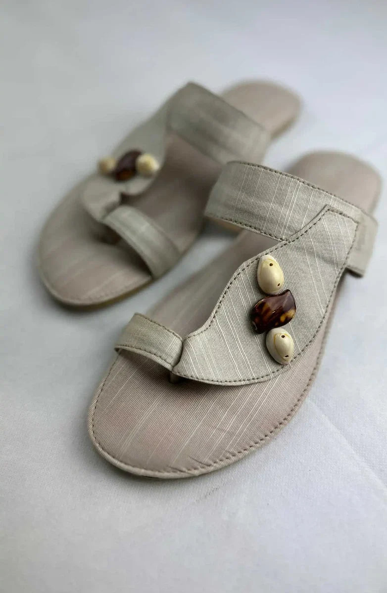 Daily Essential Luxury Khaddar 2PCs Collection-D 06 SKIN