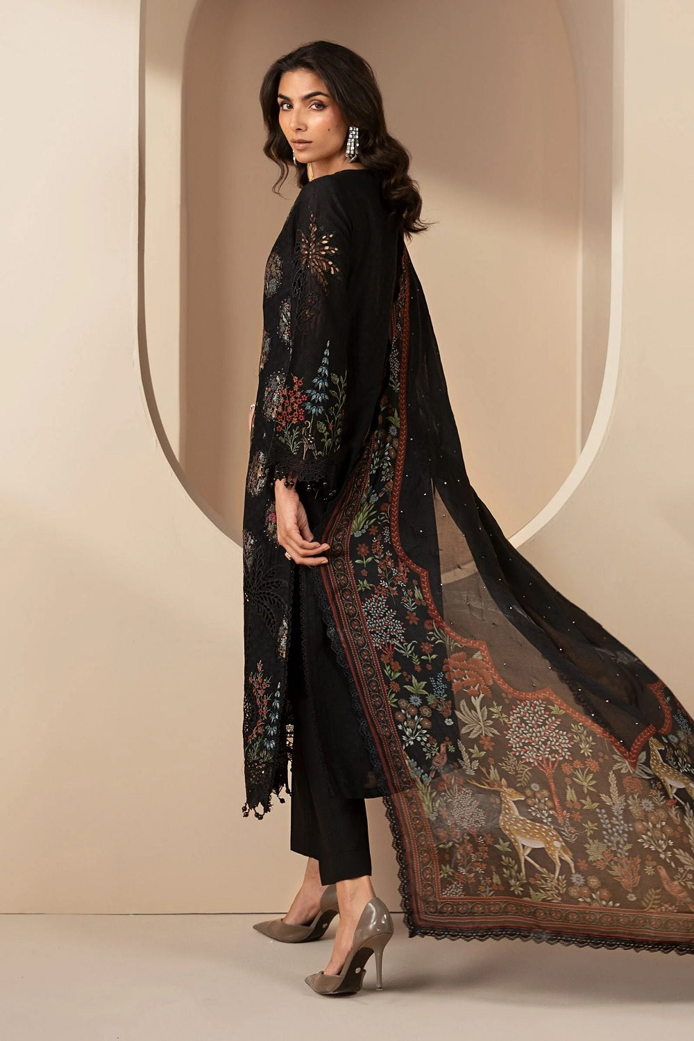 Maria.B. Luxury Embroidered Lawn Eid Edit'26 - D-2605-B - TC-1635