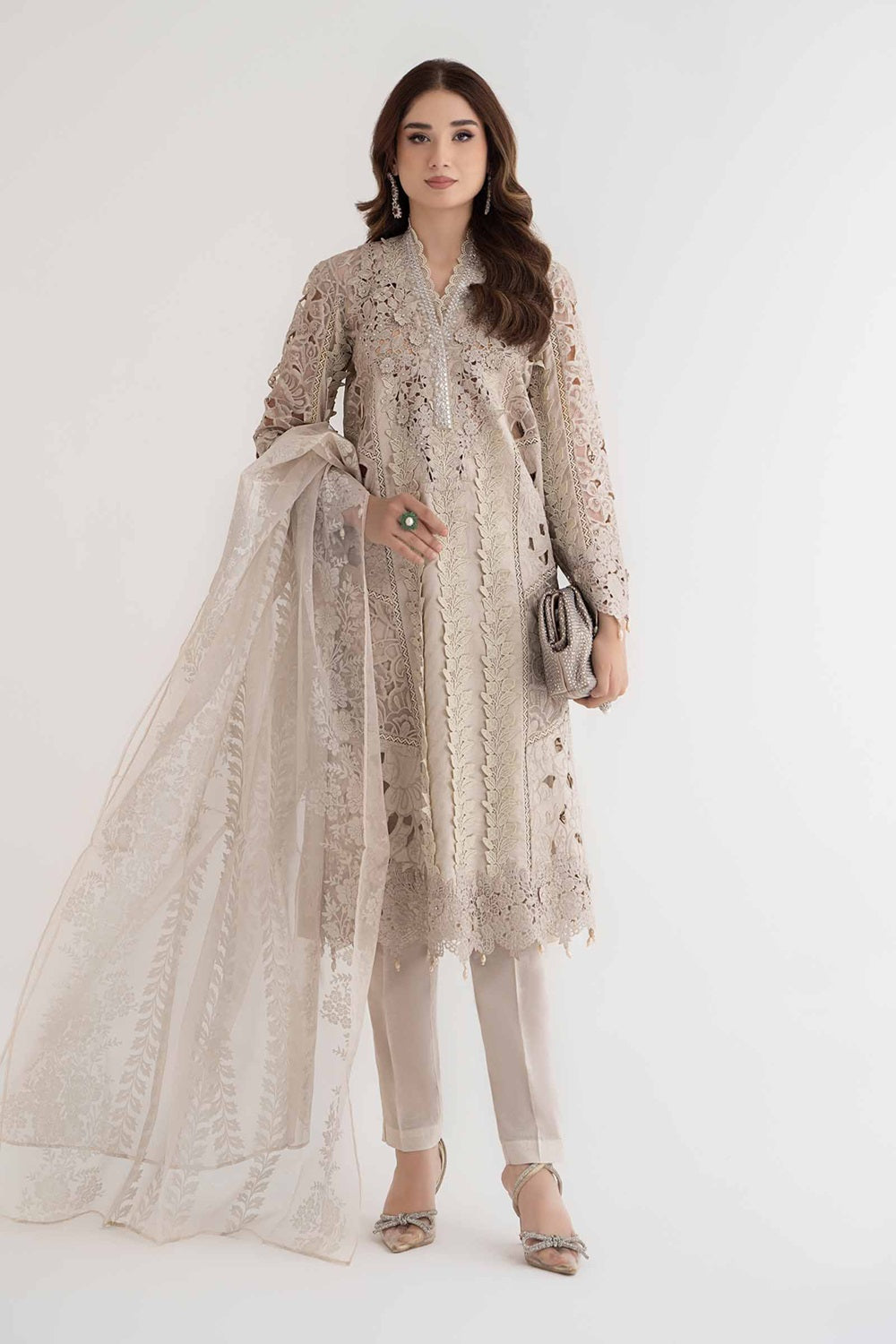 Maria.B. Luxury Embroidered Lawn'26 - D-2409-A - TC-1560